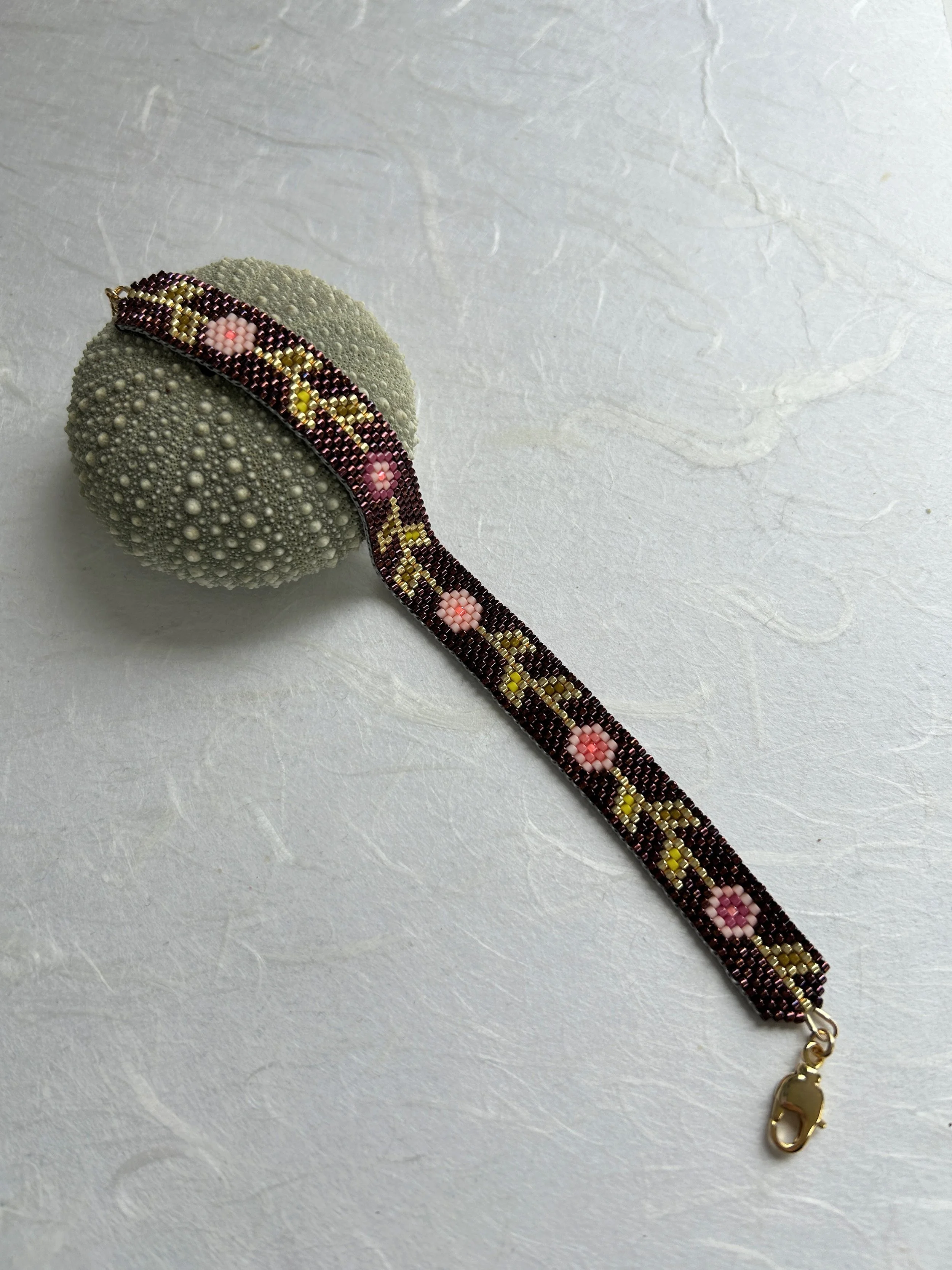 meadowloom bracelet - raspberry rose