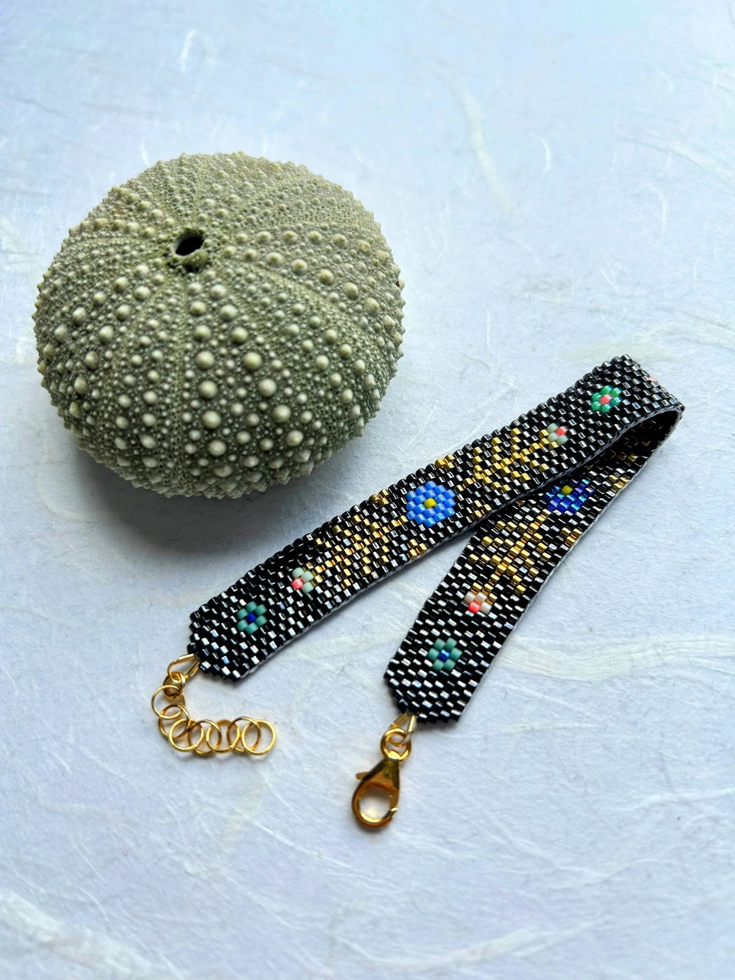 meadowloom bracelet - wildflower black