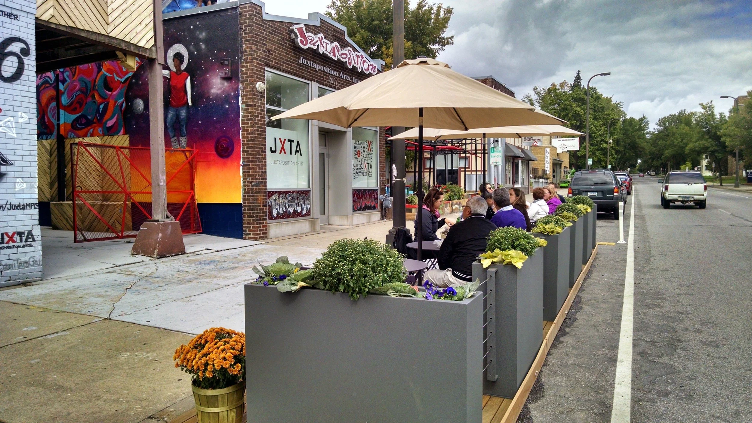 Applications for parklets and street cafes are now open