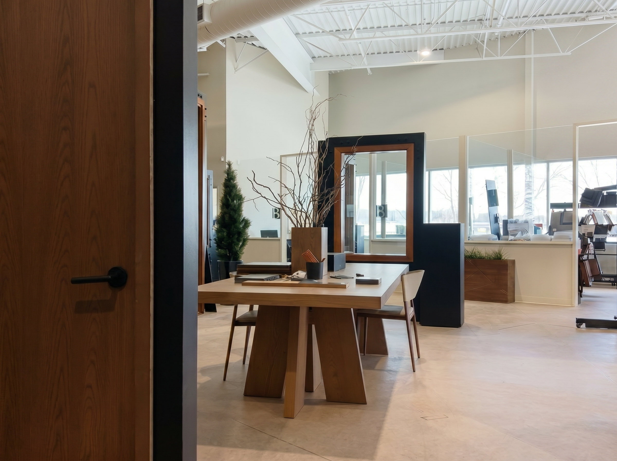 Bourassa Bosquet Bachand - Salle de montre - Portes et fenêtre en bois sur-mesure