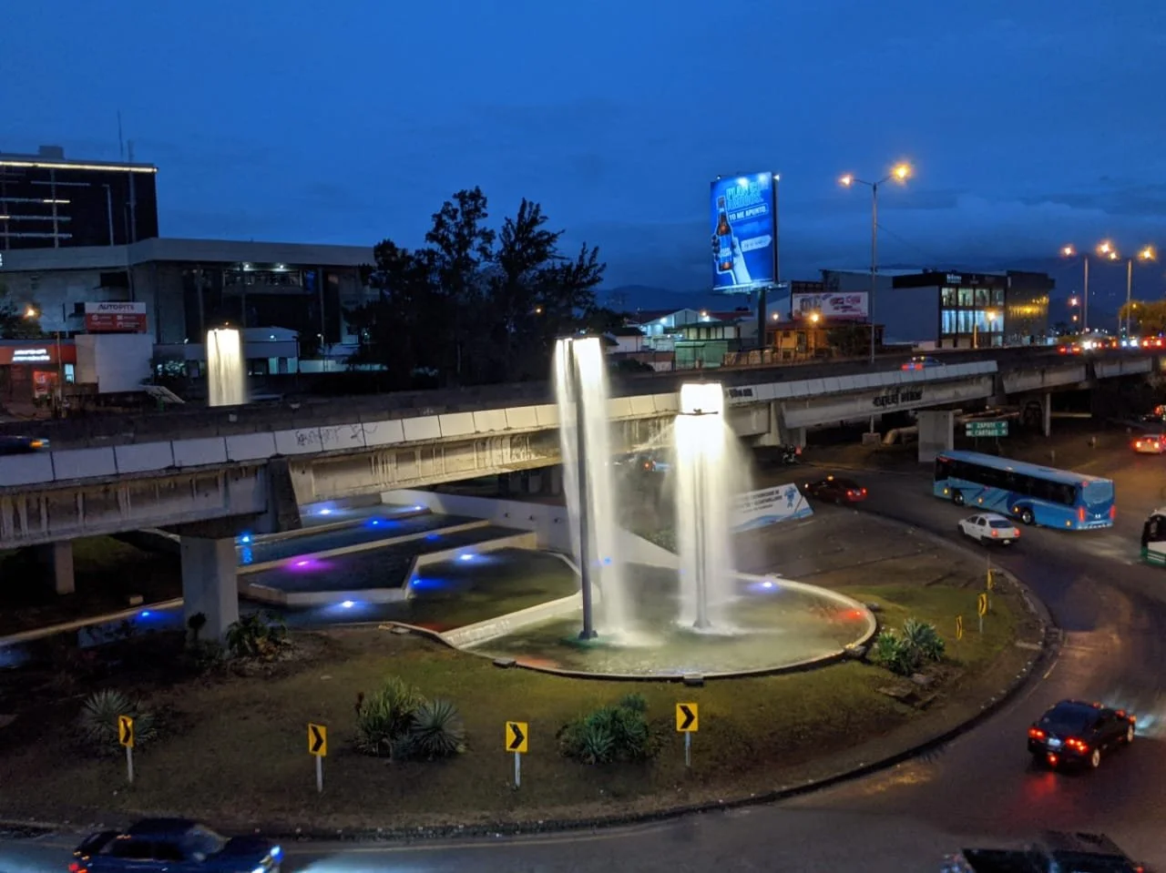 Rotonda fuente de la Hispanidad.jpeg