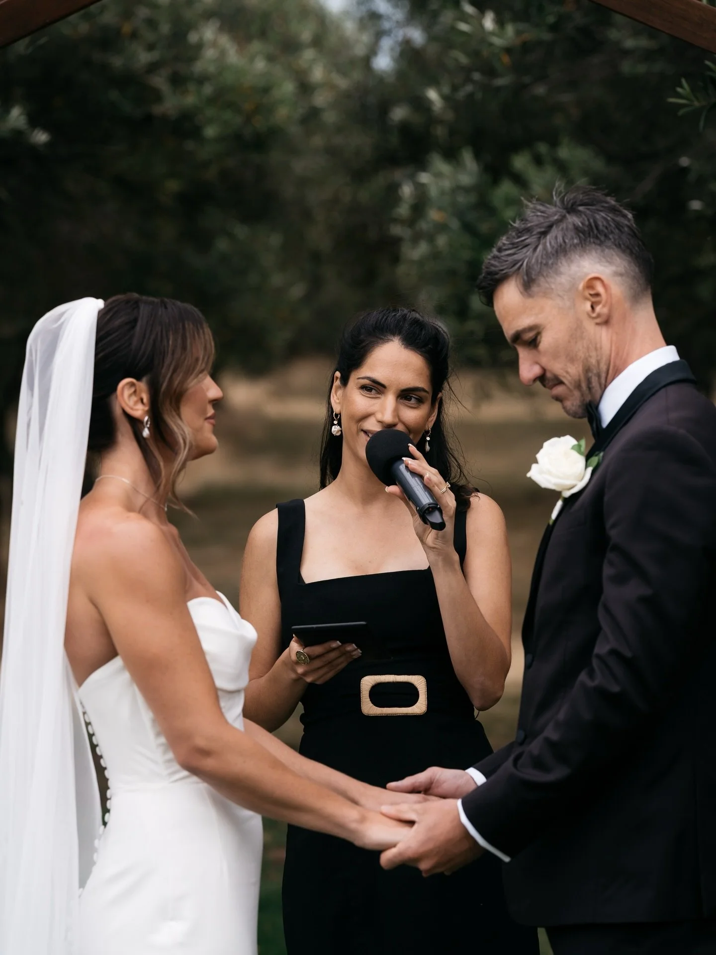 Can't deny a certain penchant for the smooth reliability and friendly familiarity of my most regular hang-outs... grateful as always to have had so many magical @mtduneedestate weddings this season, and to have recently booked many more for next. If 