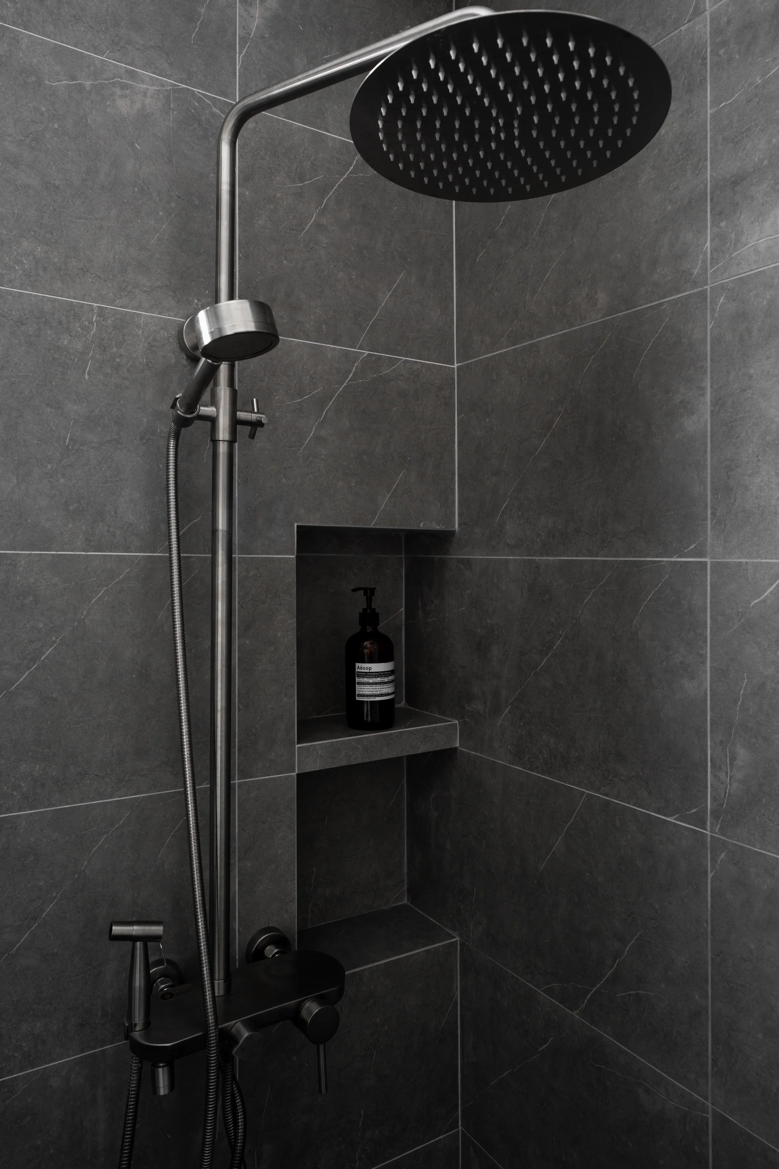 Swift Design Studio-380 Canberra drive #10-407-26.jpg