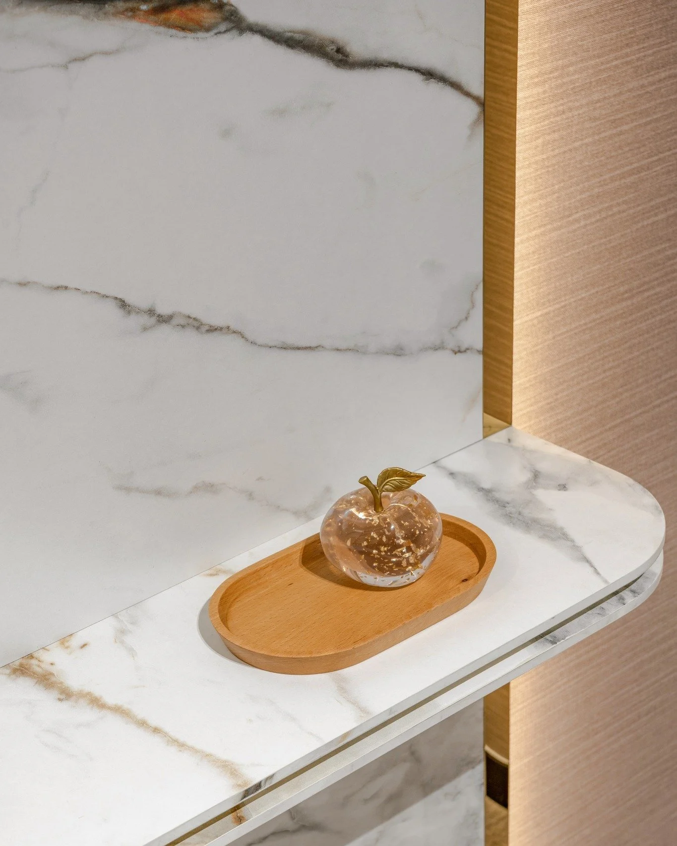 Marble, light, and symmetry are simple details that make every entrance feel intentional.

Project: 8 Pasir Ris

Have a chat with our IDs to discover a house that is suited for your needs!
📞 Whatsapp +65 9431 2459: http://wa.me/6594312459

🏢 HDB Li