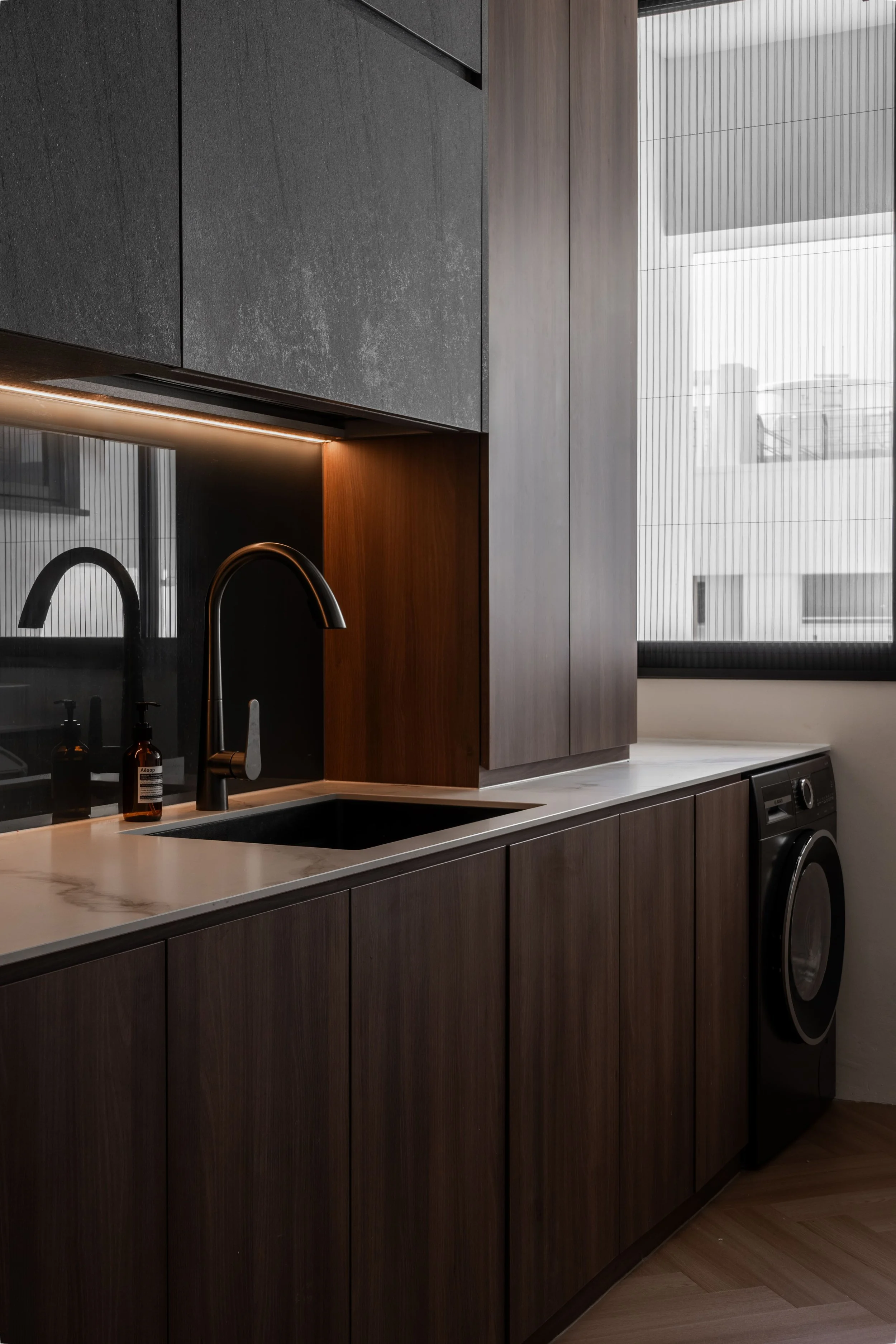 Swift Design Studio-380 Canberra drive #10-407-15.jpg