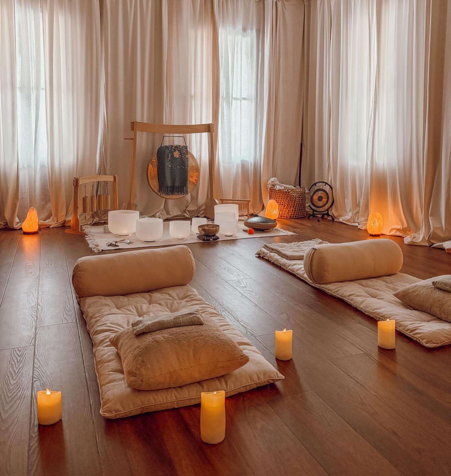 New availability for private sound bath sessions with Dani 🤍

We&rsquo;ve opened additional morning + evening session times:

&bull; Tuesdays &amp; Thursdays: 8am&ndash;12pm
&bull; Fridays &amp; Saturdays: 6pm or 7pm

Private sessions are available 