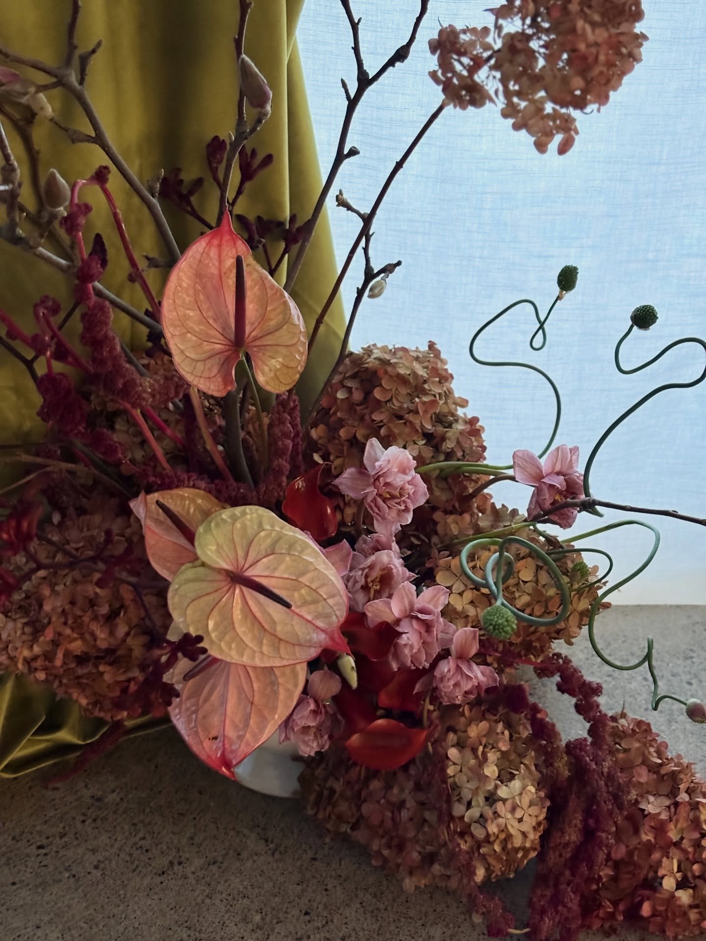 A little recap from this past weekend ✨💫🌙

Host @willow_and_community 
Planners @willow_and_oak_photography @therichardsoncollective @sallymariestudio @em_boswell_ 
Venue @buffalo.lighthaus 
Drapery &amp; Bar @vintageglamdrapery 
Glam Booth @vintag