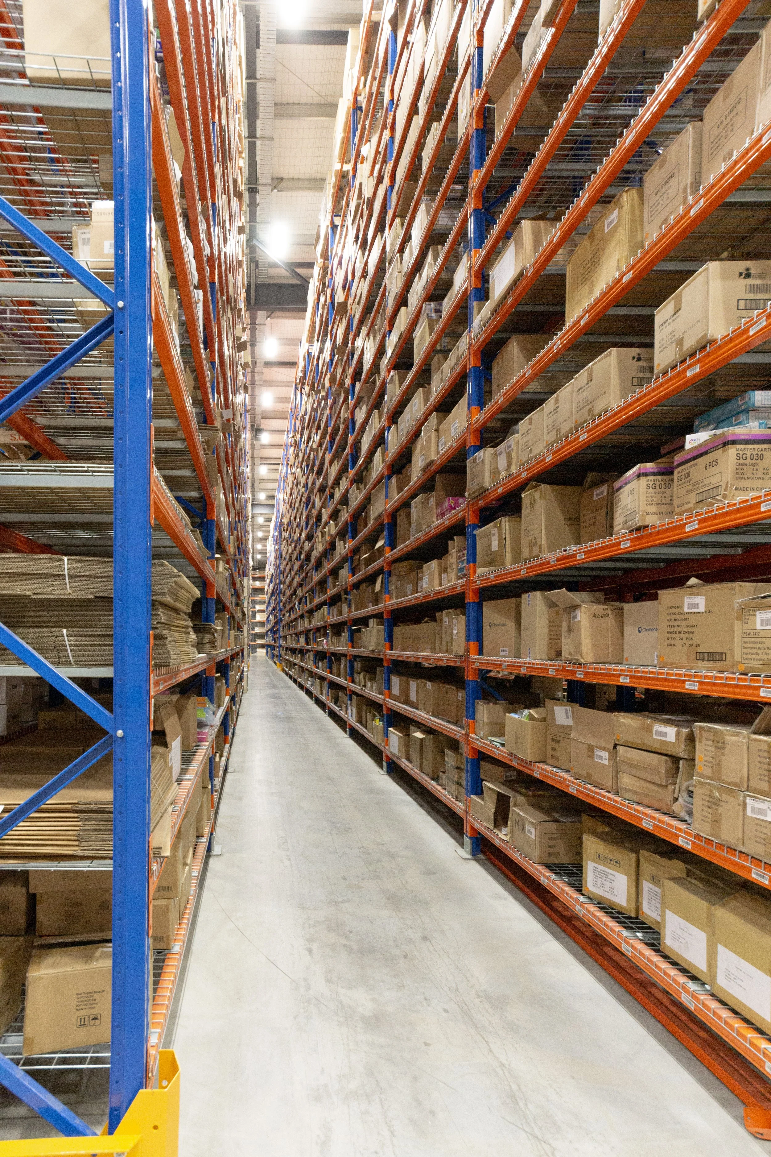 Narrow Beam for tight Aisles