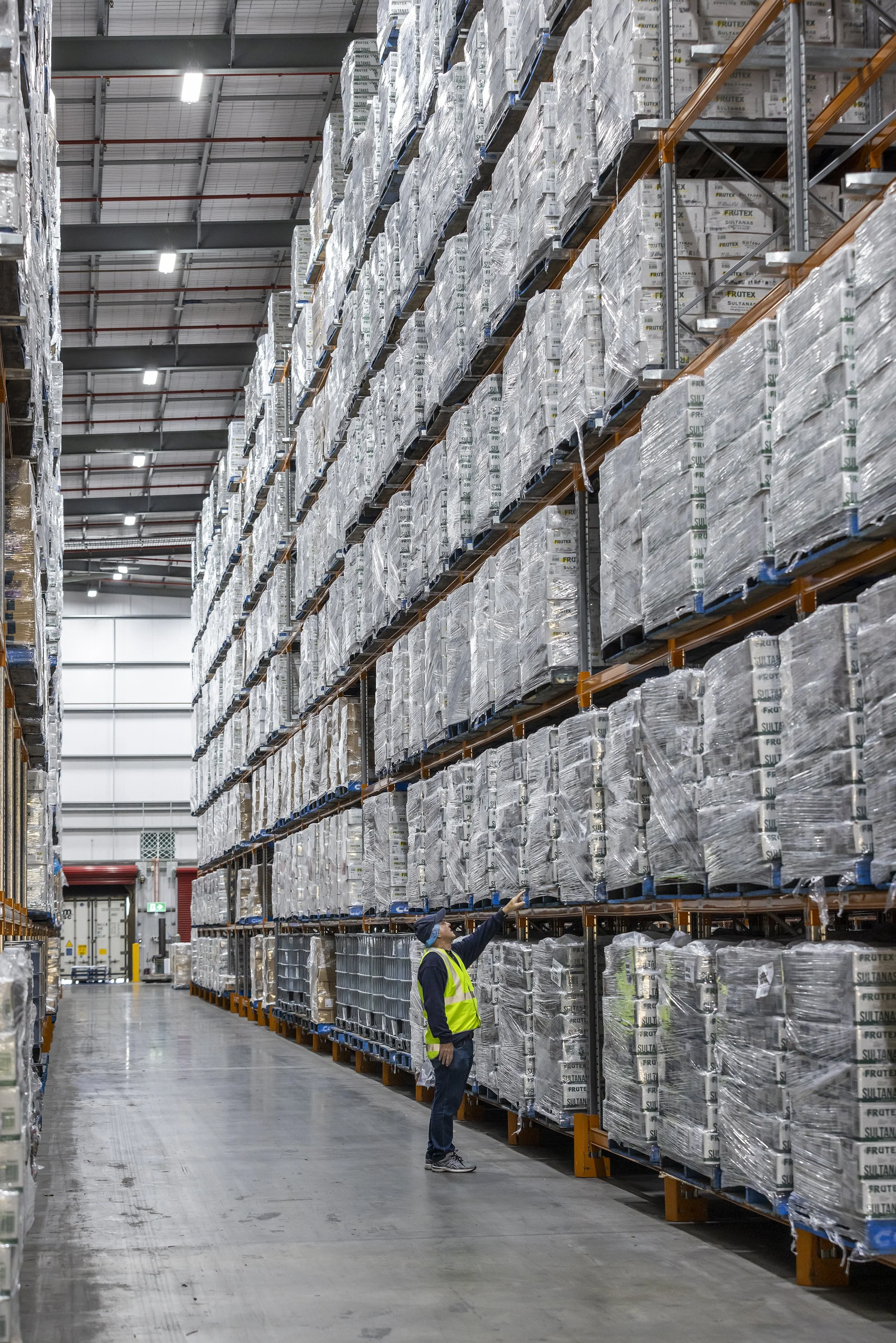 Large Cool Store Warehousing with Shortbay Series Highbay Luminaires