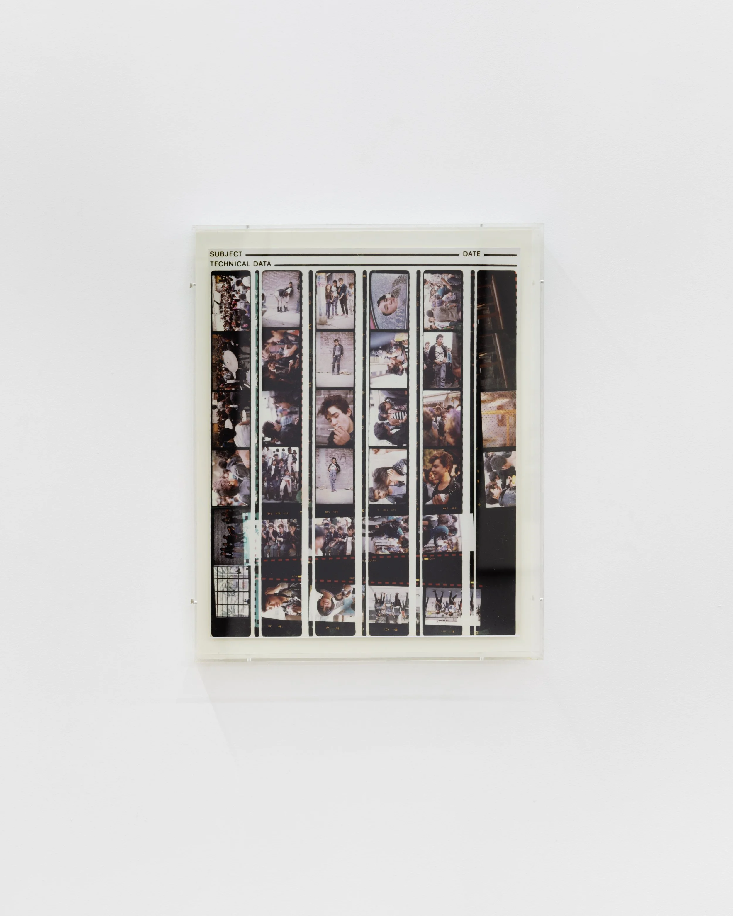 Sarah Minter  
Hoja de Contacto 1, 1982  
Edition of 3 + 2 AP  
Chromogenic print  
31.5 × 39.5 cm  
12.4 × 15.5 in.  