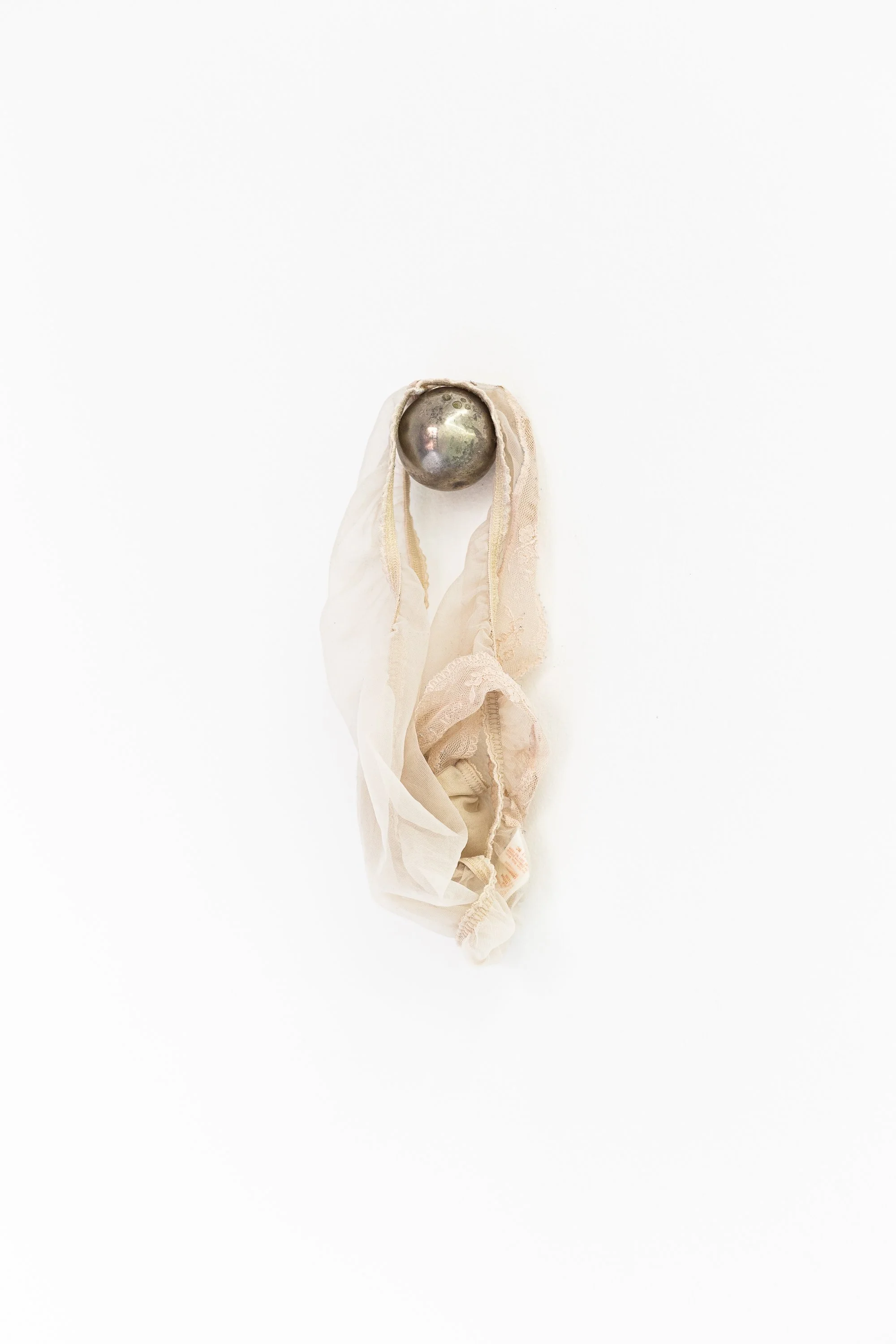 Inside again, 2025
Stainless steel, bell, lingerie
28 x 12 x 9.2 cm
11.02 in. x 4.72 in. x 3.62 in.