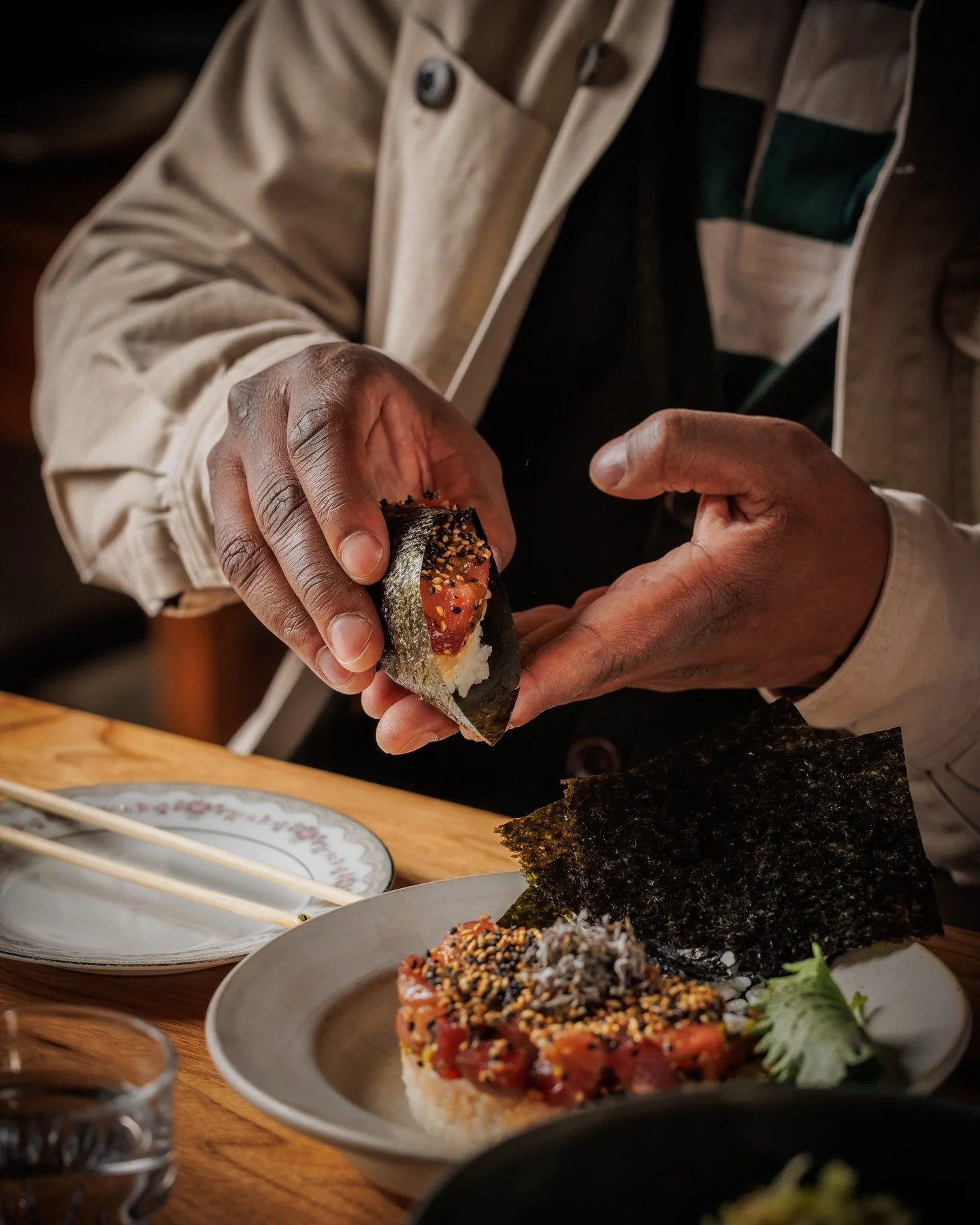 Roll slow, eat fast, order another. 

💥 TUNA // yuzu mae ploy, shio kombu, sesame.