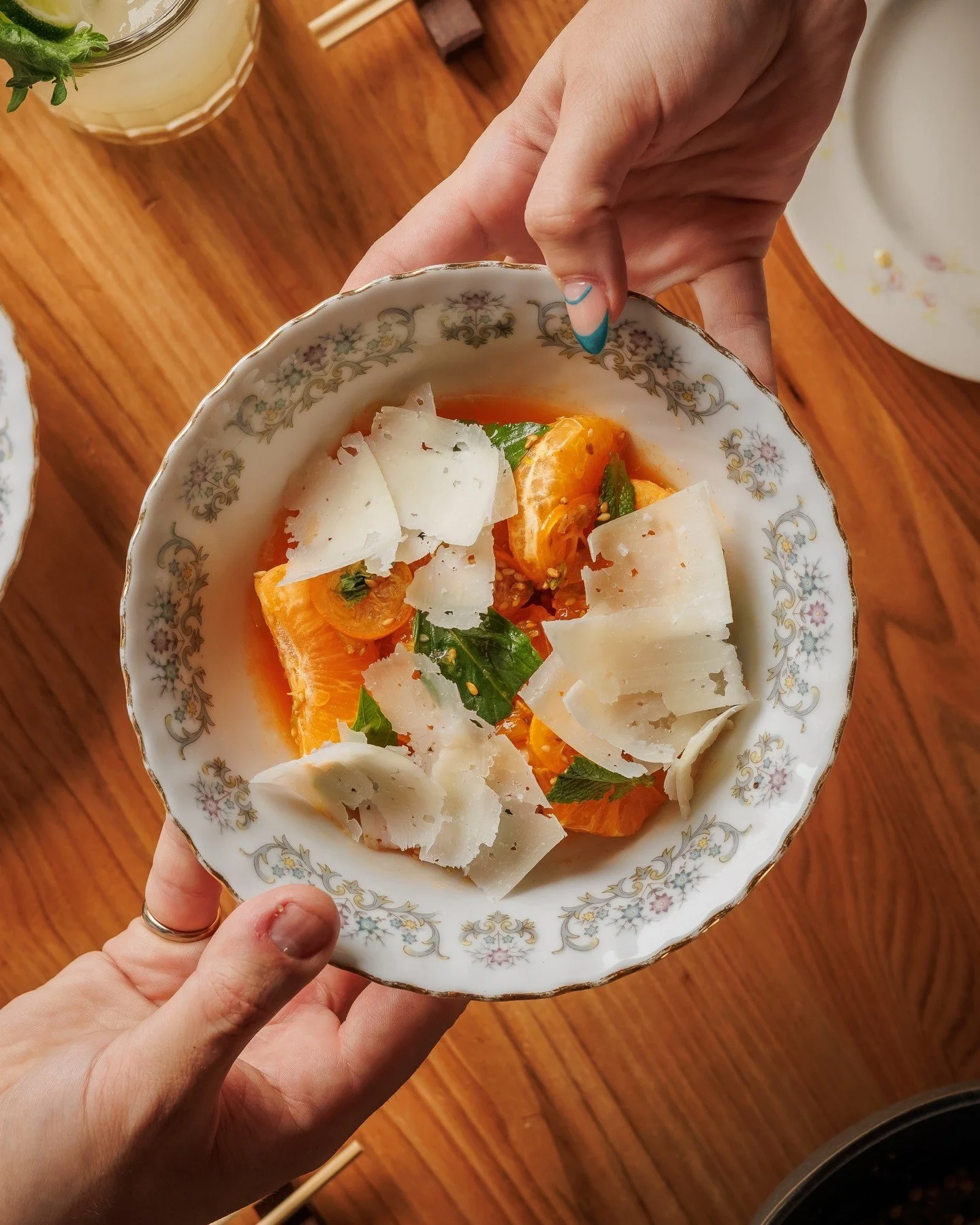 When citrus is this juicy and pecorino is involved, you don&rsquo;t need much else.

💥 CARA CARA // kumquat, satsuma, pecorino.