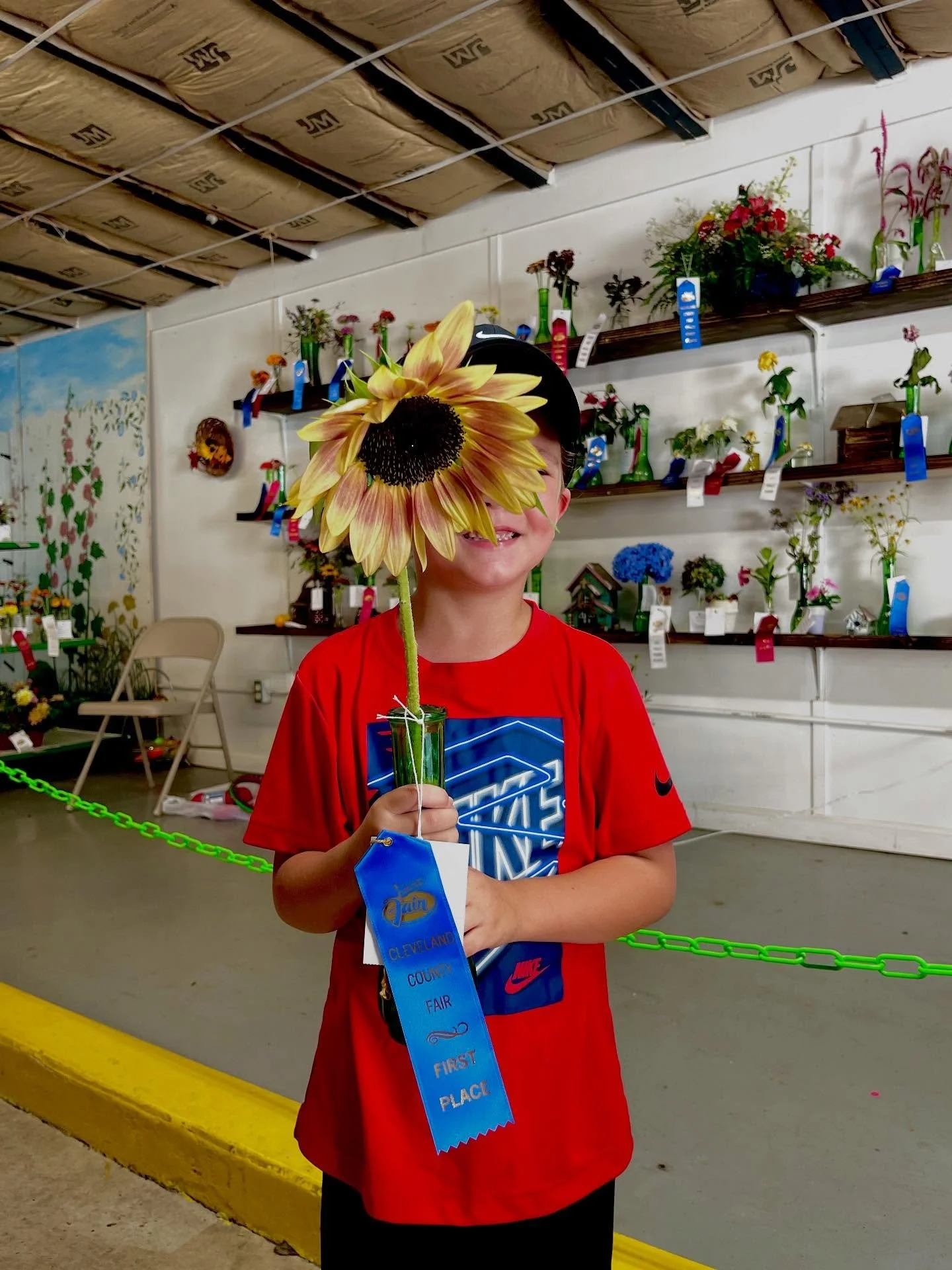 County Fair update for the followers 😆

Si entered three of his grown pumpkins and one of his sunflowers he planted with me this year into the local fair. All received ribbons and Si even got first place for his sunflower (pictured above)! Shoutout 