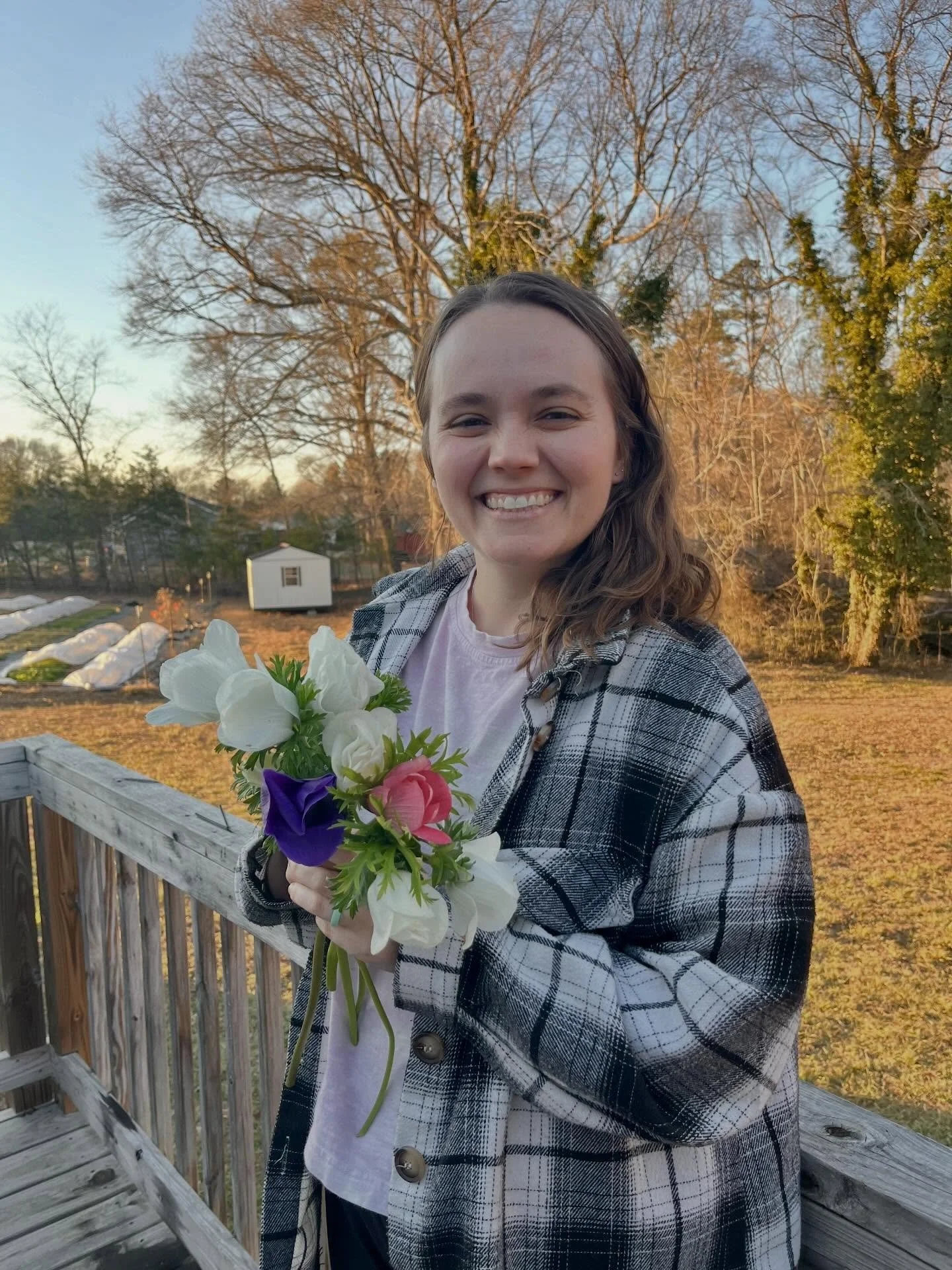 Got some flowers for Valentine&rsquo;s Day from my yard 😉

While I don&rsquo;t have enough to share (sorry friends), these anemones are slowly coming to life with some new colors I&rsquo;m excited to play with this season! Like the robins I&rsquo;ve