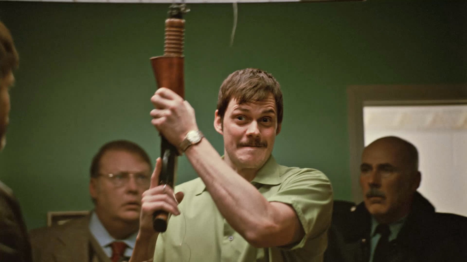 Bill Skarsgård in Dead Man’s Wire | Credit: Row K Entertainment