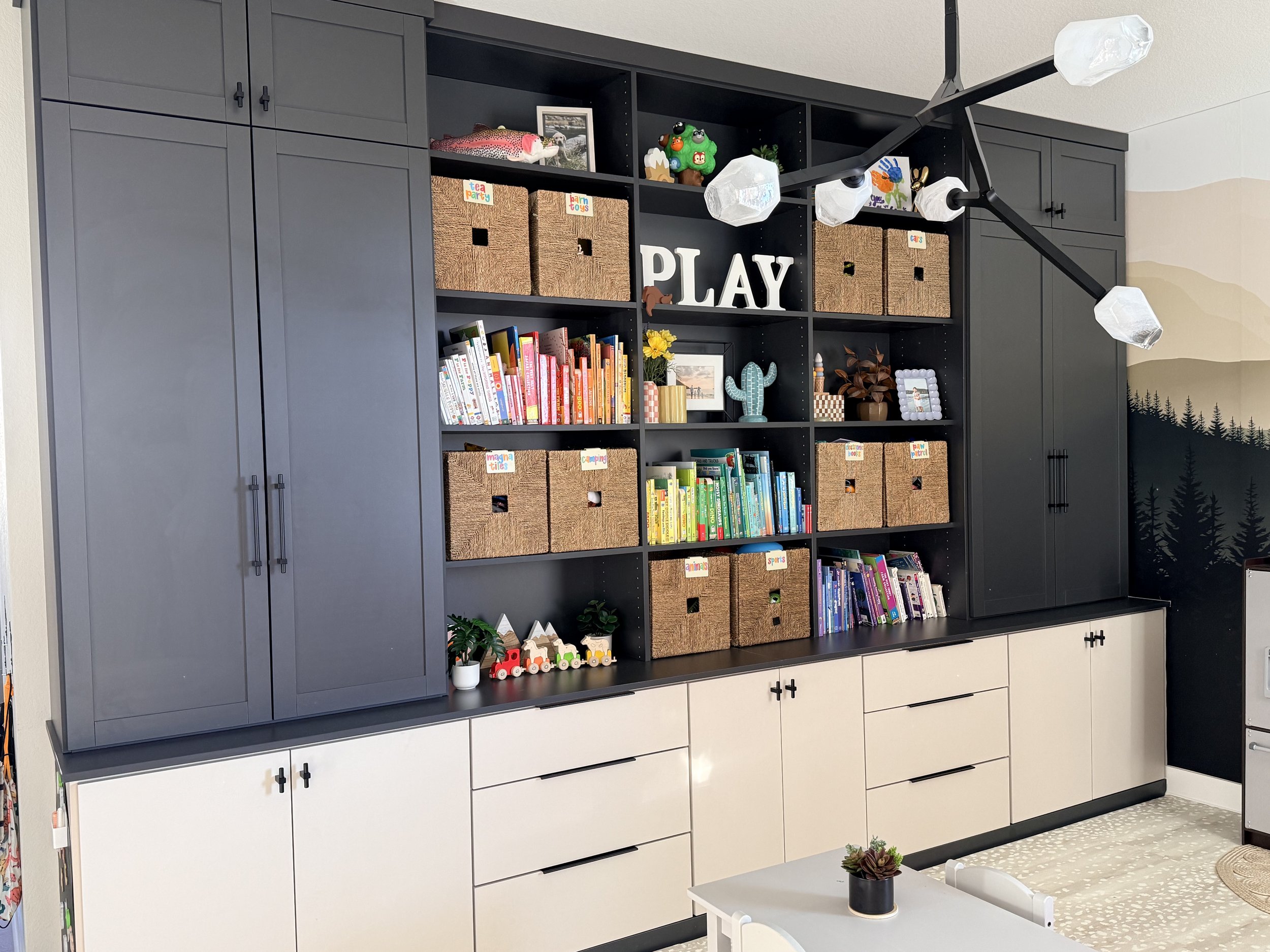 Kids' Playrooms & Closets