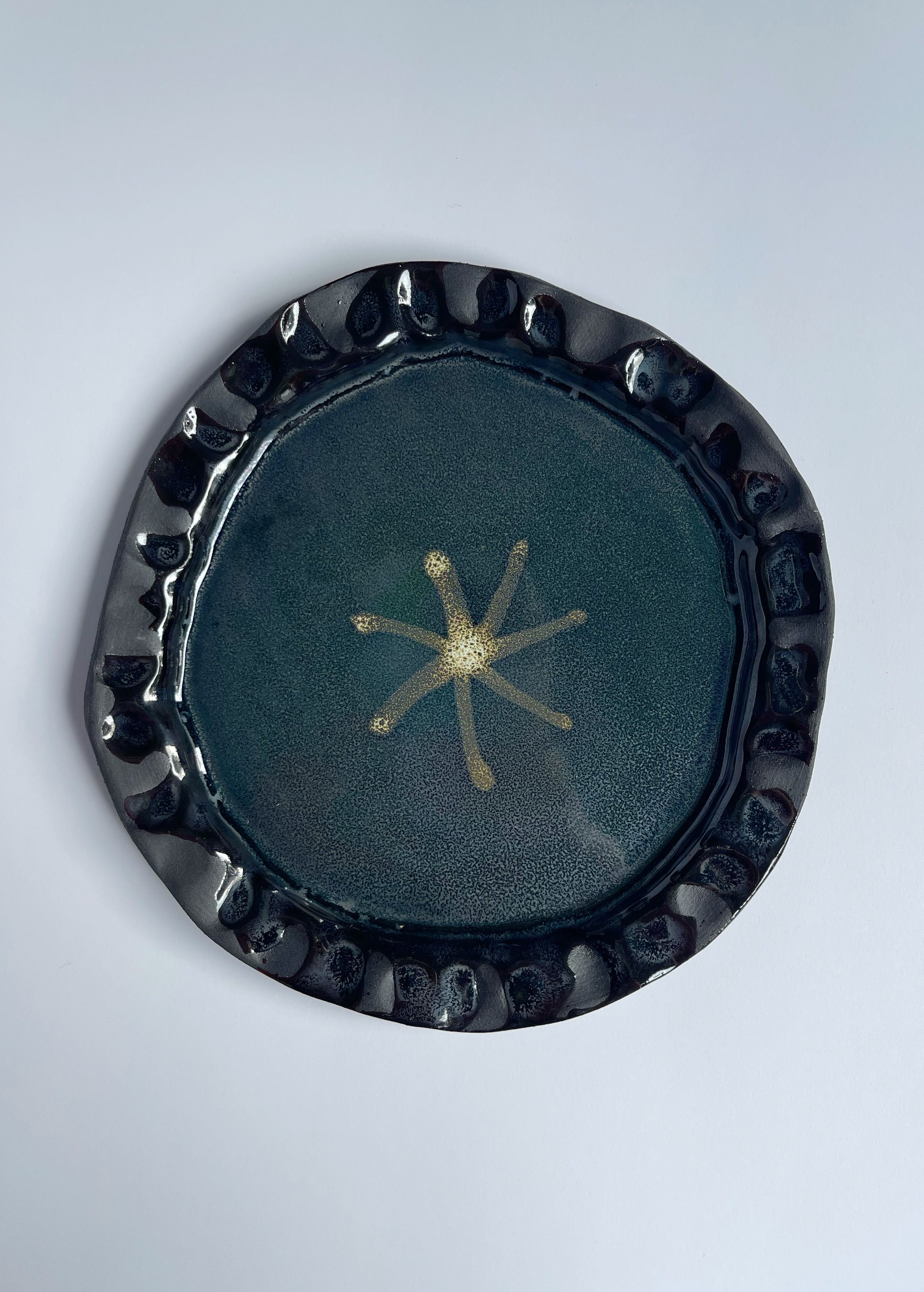 Lace rim plate