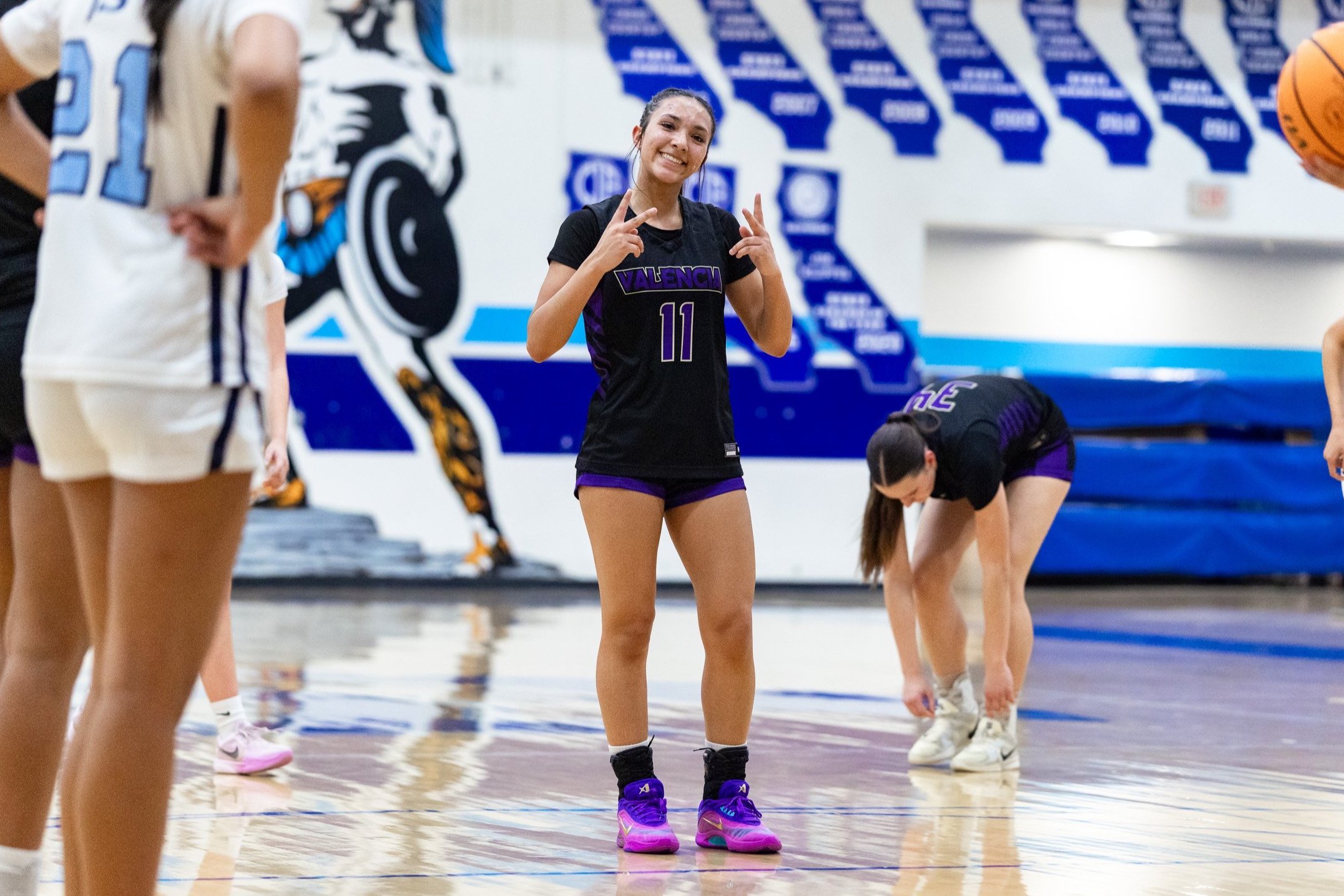 Lady Centurions host Vikings 