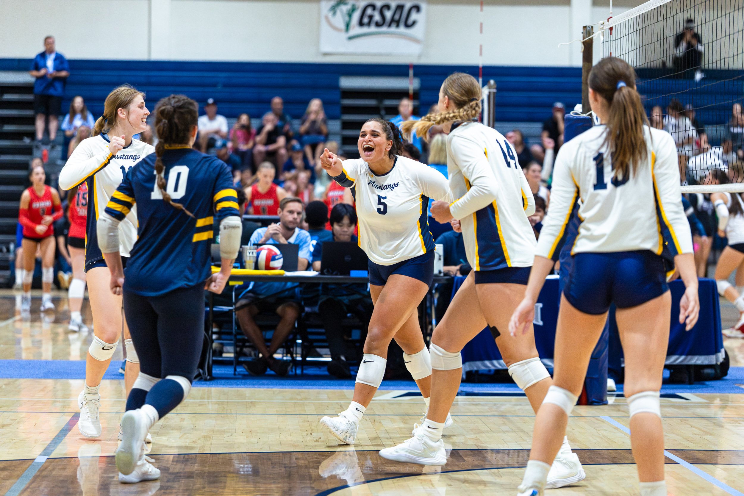 TMU Women’s Volleyball starts strong at the Summer Slam hosted by HIU