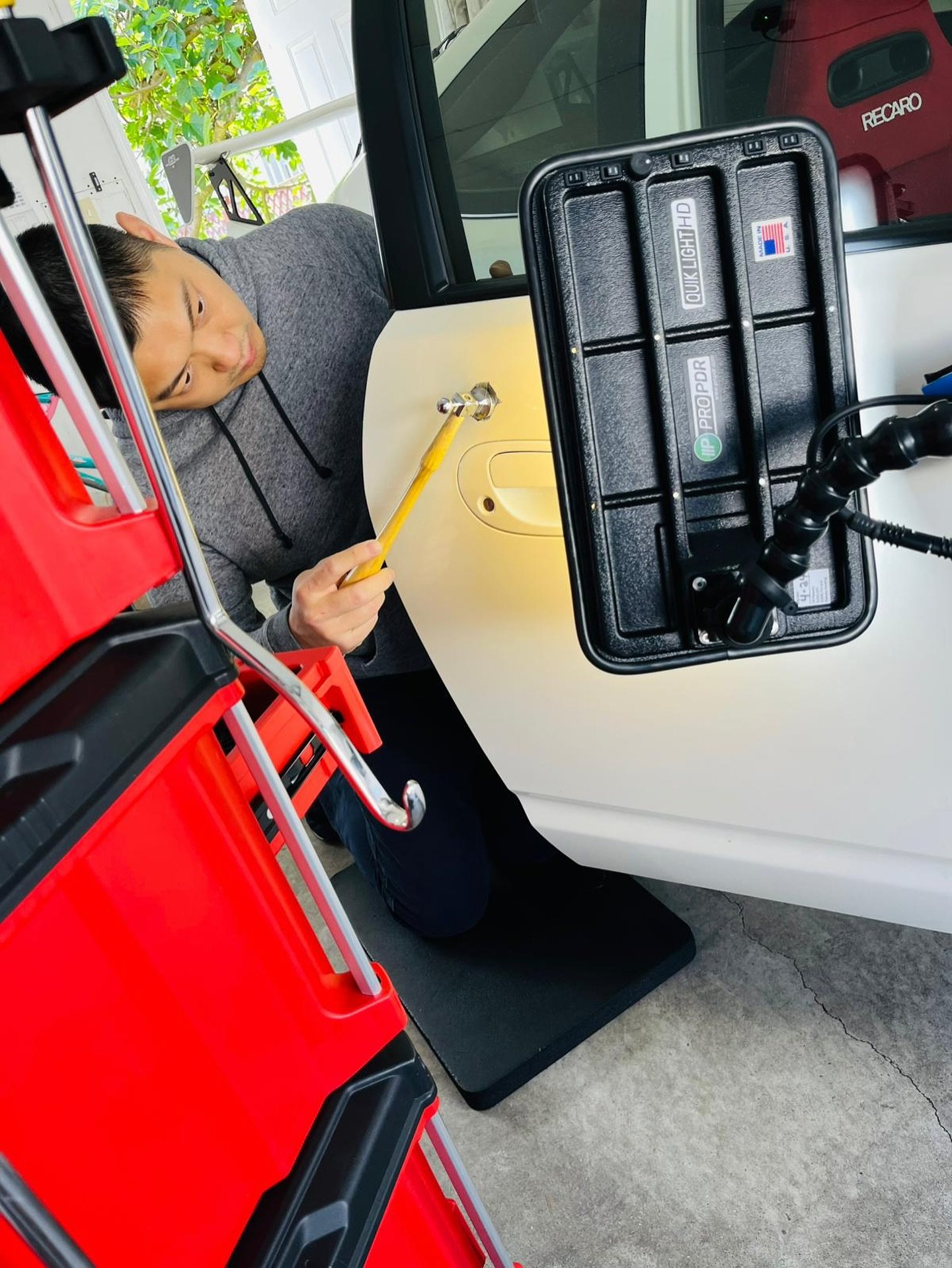 When in doubt, hammer it out! ⚒️
.
.
.
#dentfreevanpdr #pdr #paintlessdentrepair #paintlessdentremoval #dentrepair #dentremoval #acura #honda #integratyper #dc5