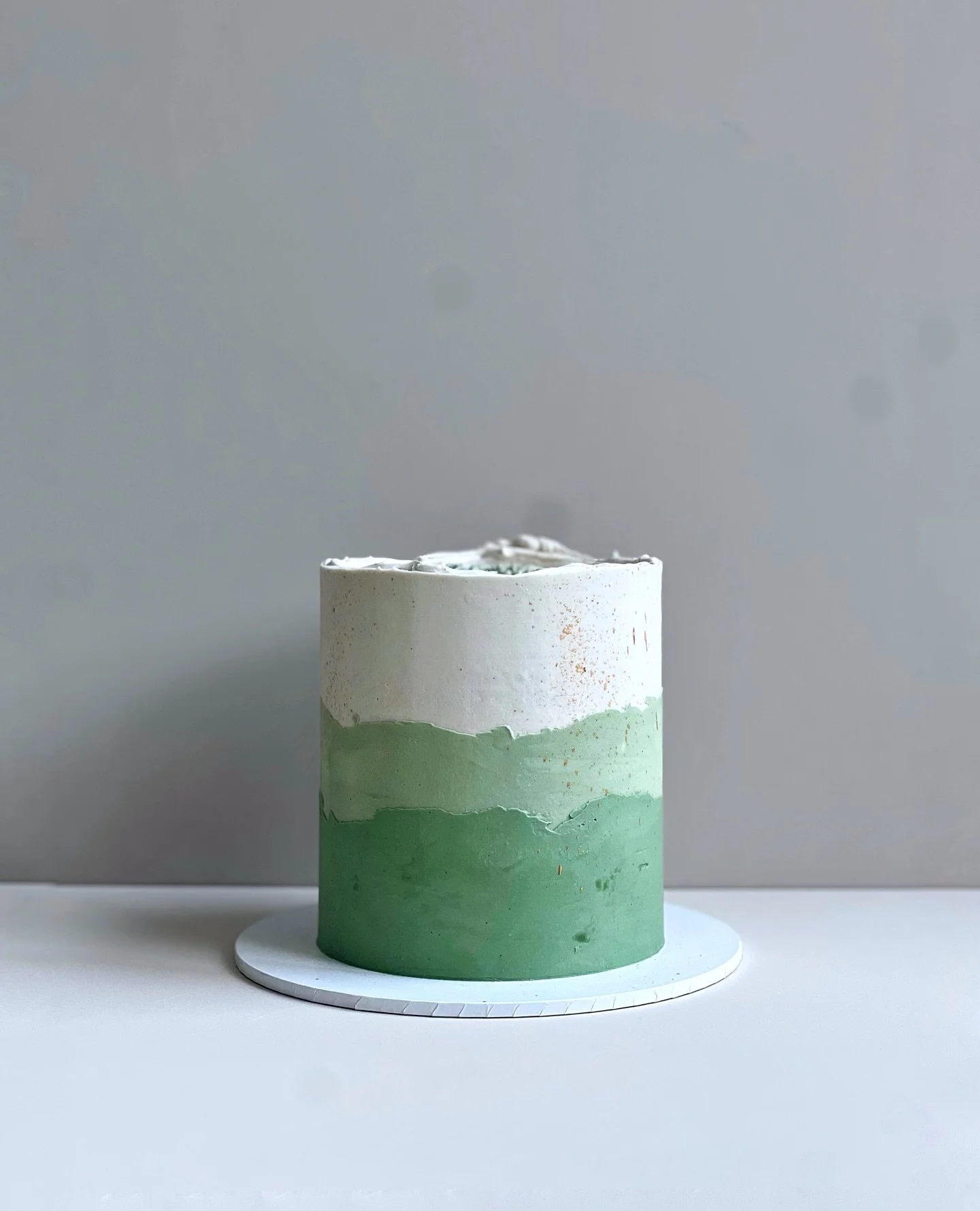 Simplicity never goes out of style
Do you prefer your cake with minimalist vibes or extra details?

Based in Cronulla, Sydney.