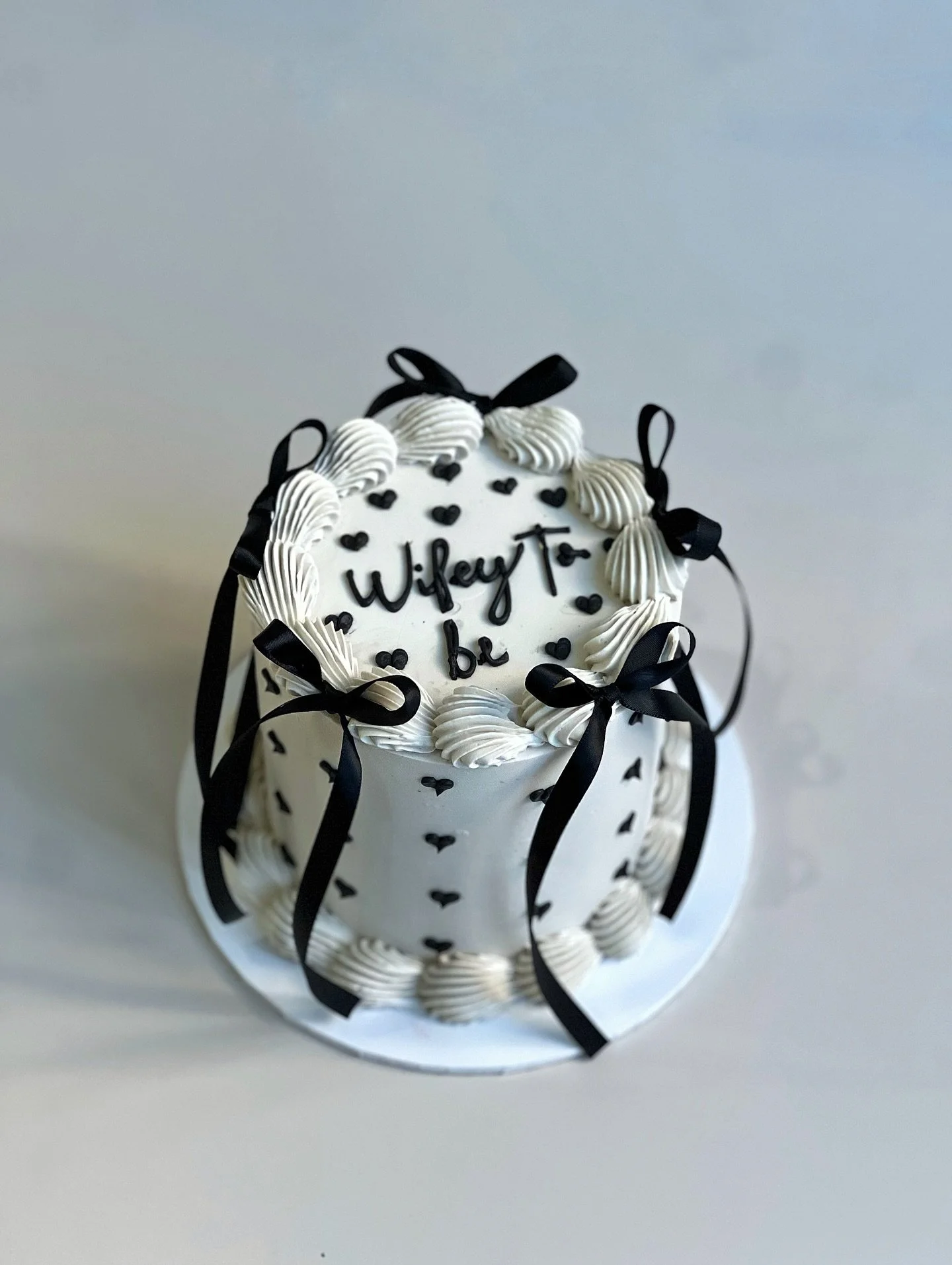 Wife to be! A cake to celebrate your hens party in the best way possible 🤍

Based in Cronulla, Sydney.