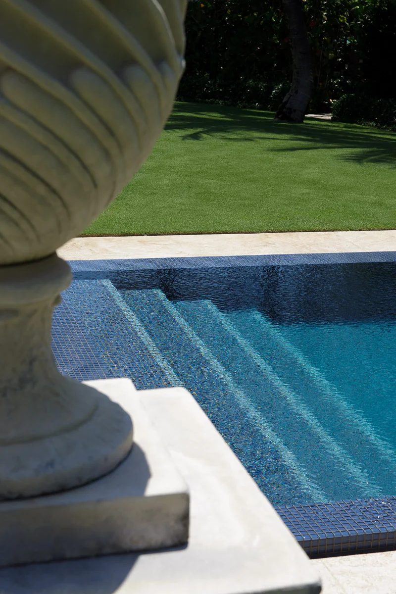 Neivera Williams Landscape design Palm Beach FL  Photographed by Michael Stavardis  (Copy)