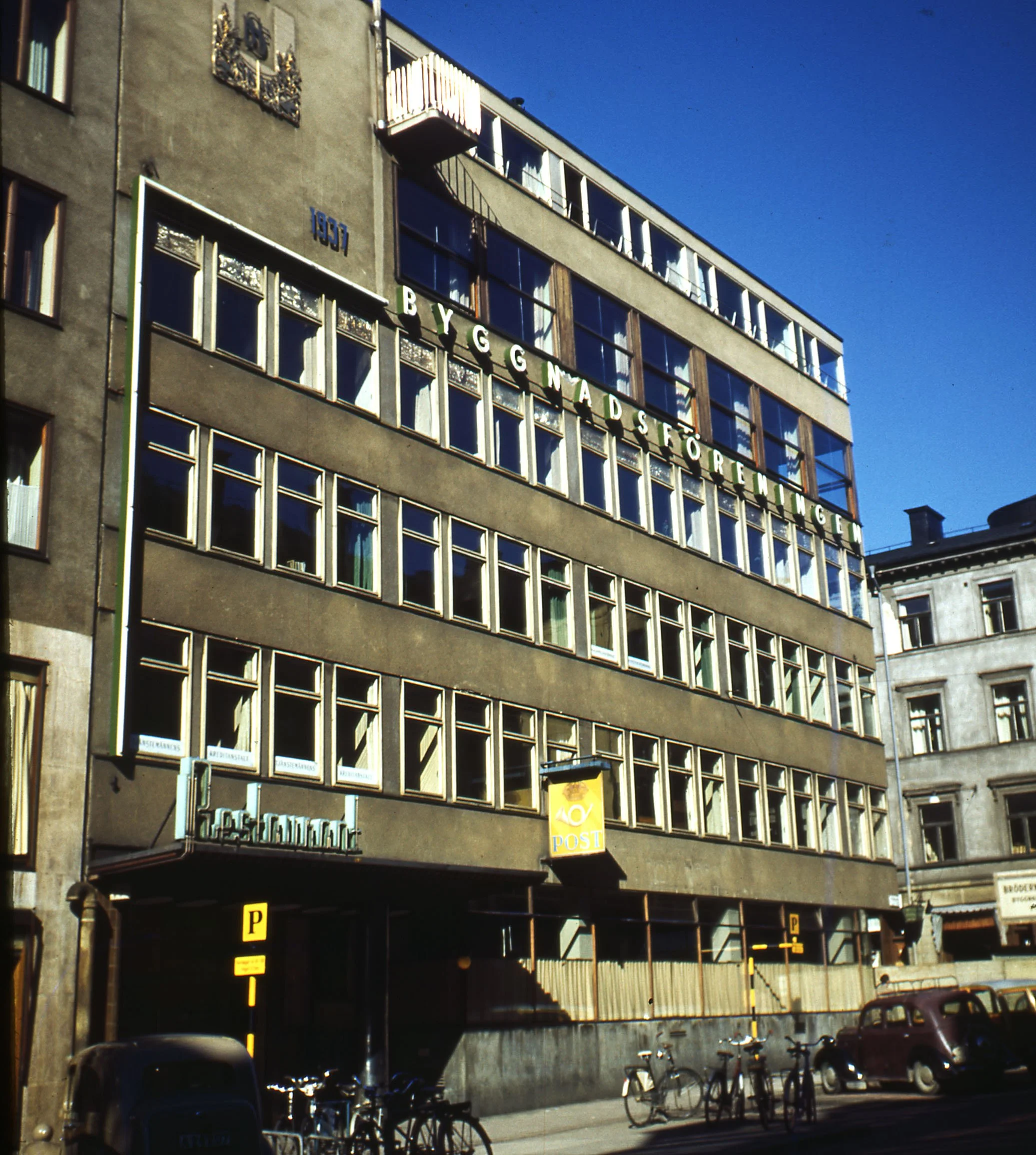 Stockholm Builders Association, Stockholm, Sweden (1937) Photo: Robin Boyd, 1950 Civic 