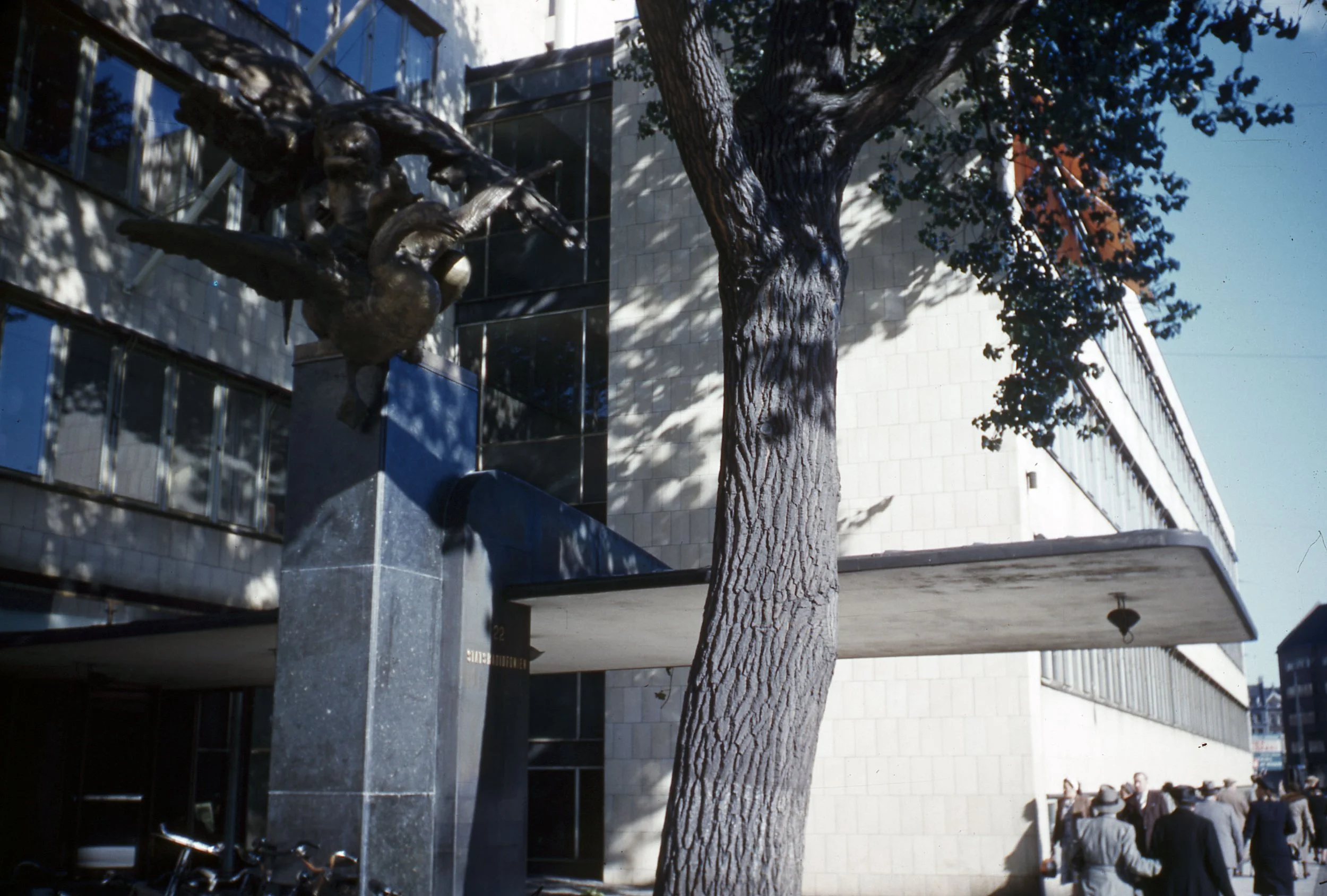 Radio House, Copenhagen, Denmark (Vilhelm Lauritzen, 1945) Photo: Robin Boyd, 1950 Civic 