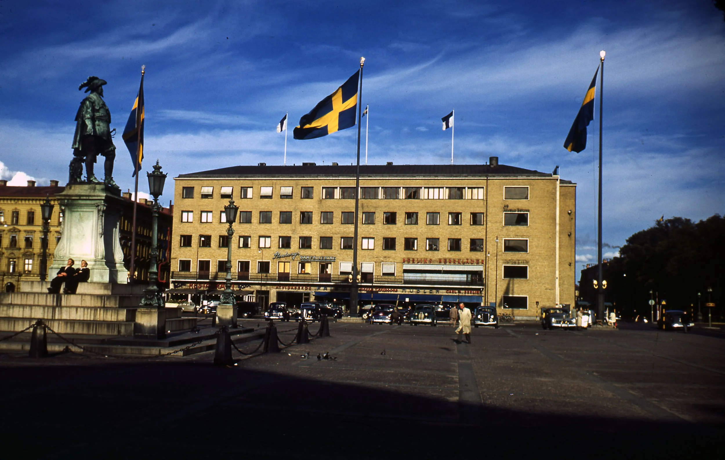 Thulehuset, Gothenburg, Sweden (Nils Einar Eriksson, 1937) Photo: Robin Boyd, 1950 Civic 