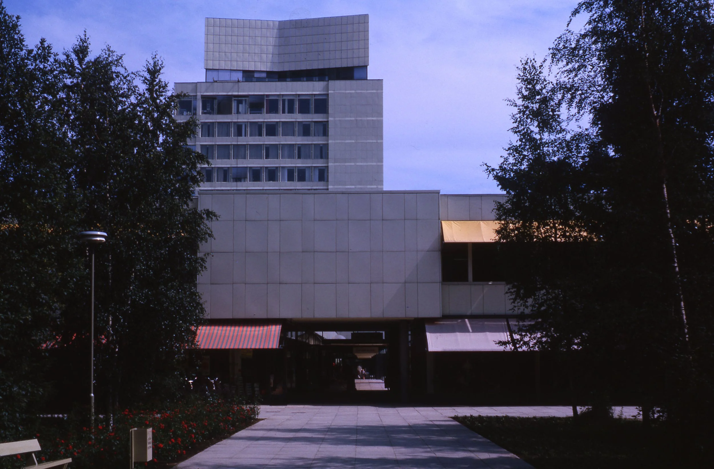 Tapiola Central Tower, Tapiola, Finland (Aarne Ervi, 1961) Photo: Robin Boyd, 1964 Civic 