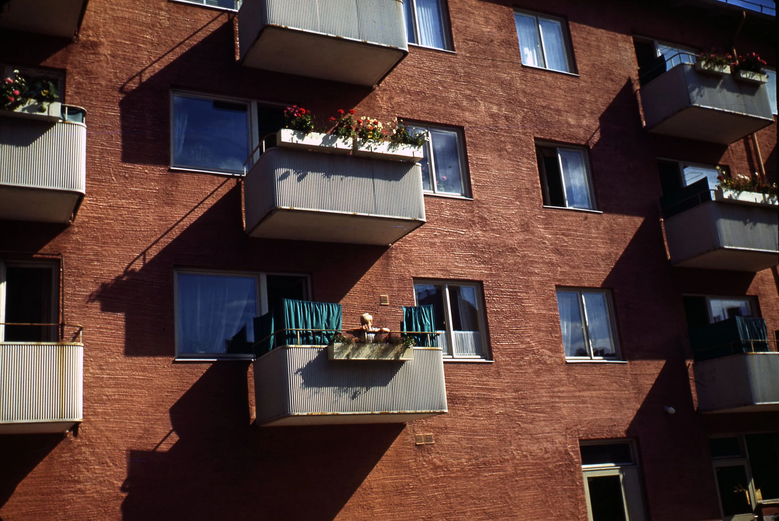 Detail of flats, Stockholm, Sweden Photo: Robin Boyd, 1950 Housing 