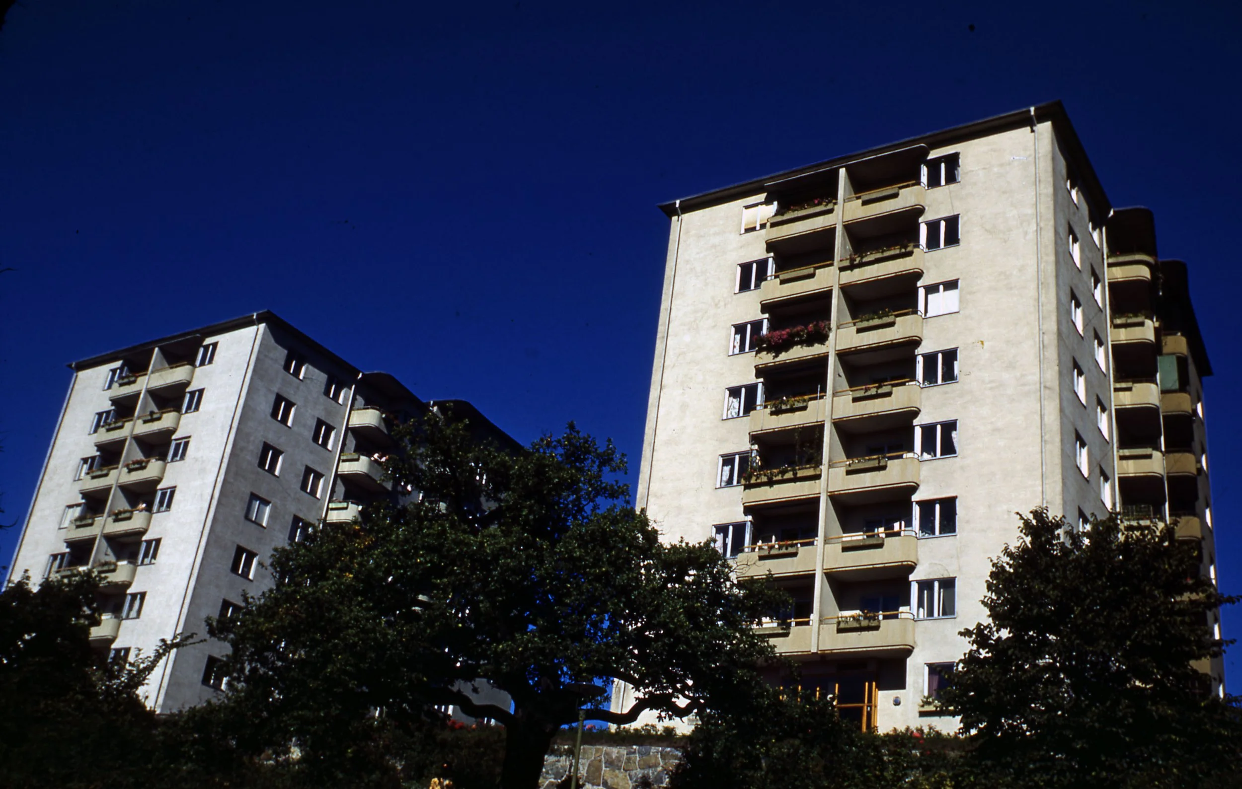 Pre-war social housing, Stockholm, Sweden Photo: Robin Boyd, 1950 Housing 
