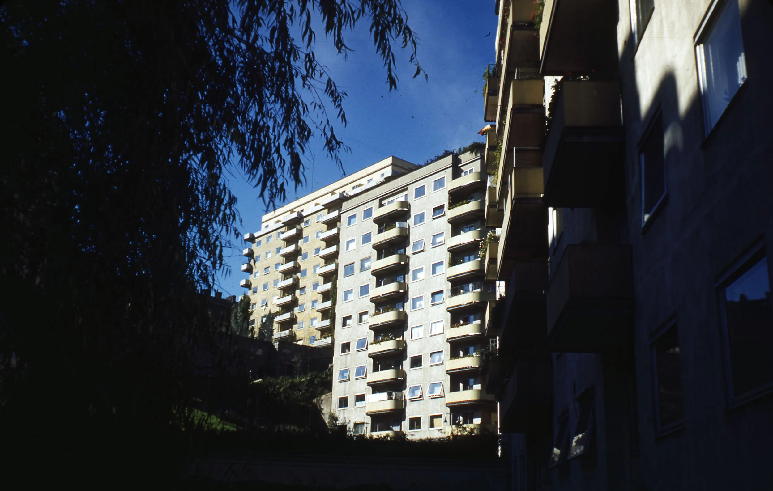 Pre-war social housing, Stockholm, Sweden Photo: Robin Boyd, 1950 Housing 