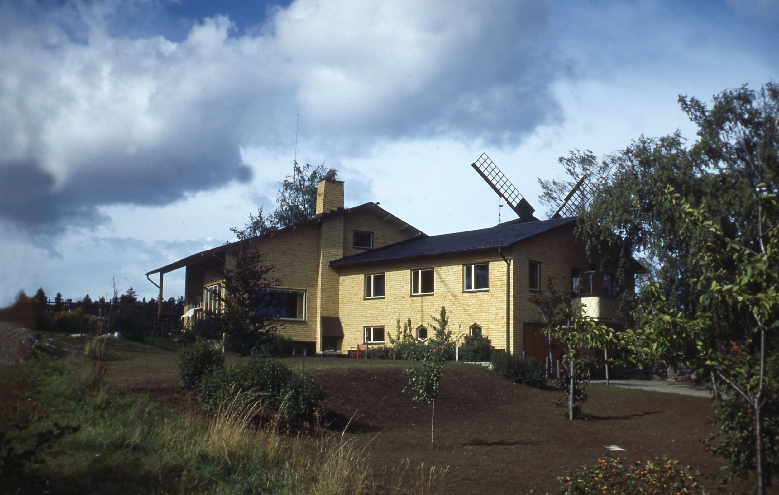 House Stockholm, Sweden (1946) Photo: Robin Boyd, 1950 Housing 