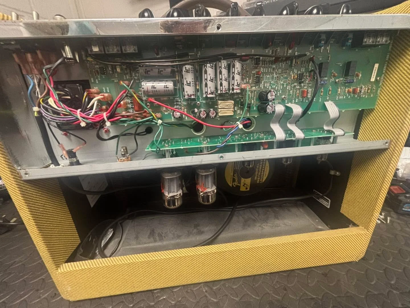 Blues deluxe in for some attention
Lots of dry solder new pre amp valves 
Now singing