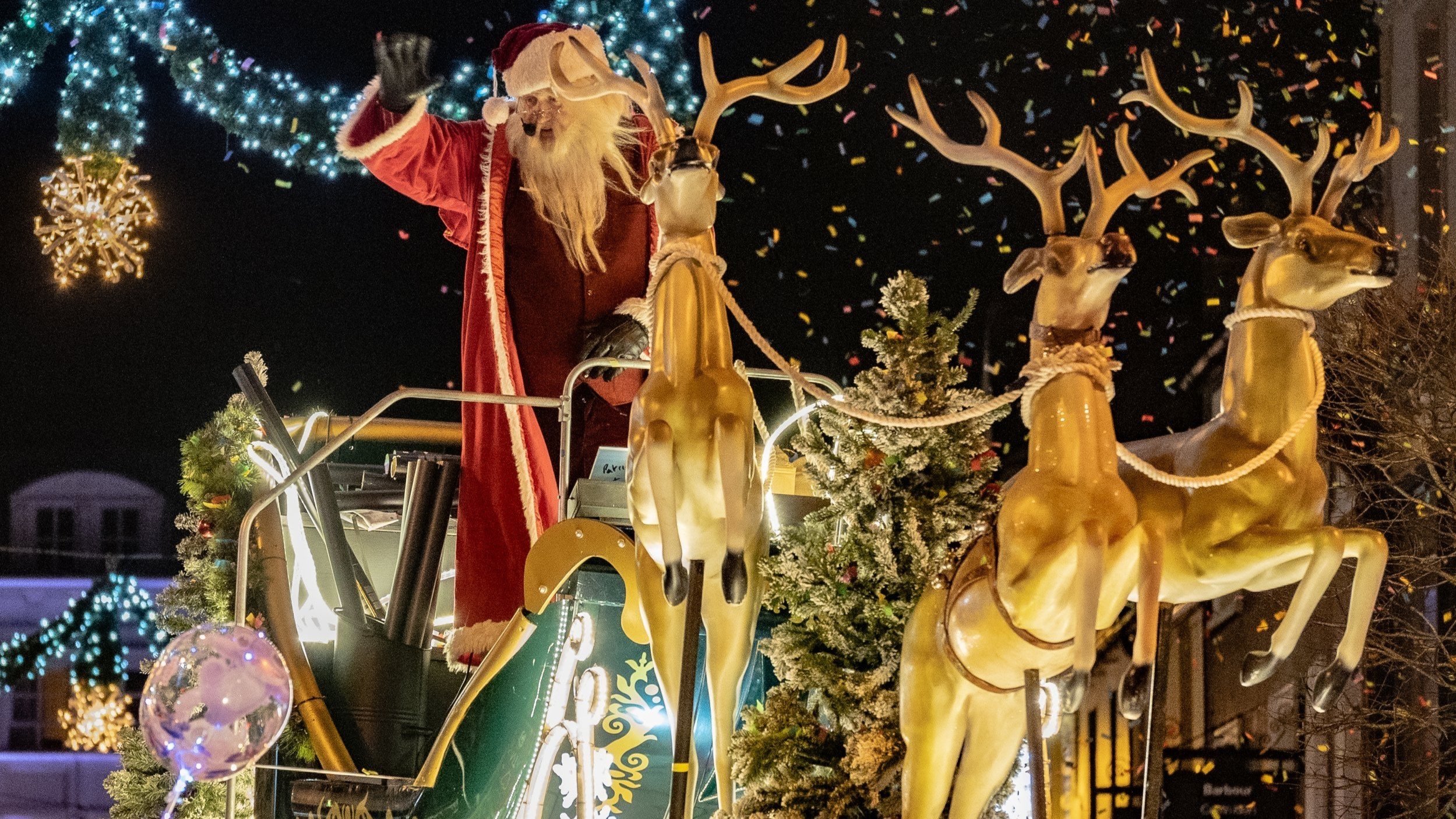 Photographer based in Killarney, Videographer based in Killarney. Cheap photographer in Killarney. Videographer in Killarney. Videographer for events in killarney. Social media manaager in killarney. Graphic designer in killarney. Photographer for family.jpg