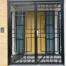 Inferiata moderna in ferro battuto realizzato da BIM Cancelli e Ringhiere a Verona