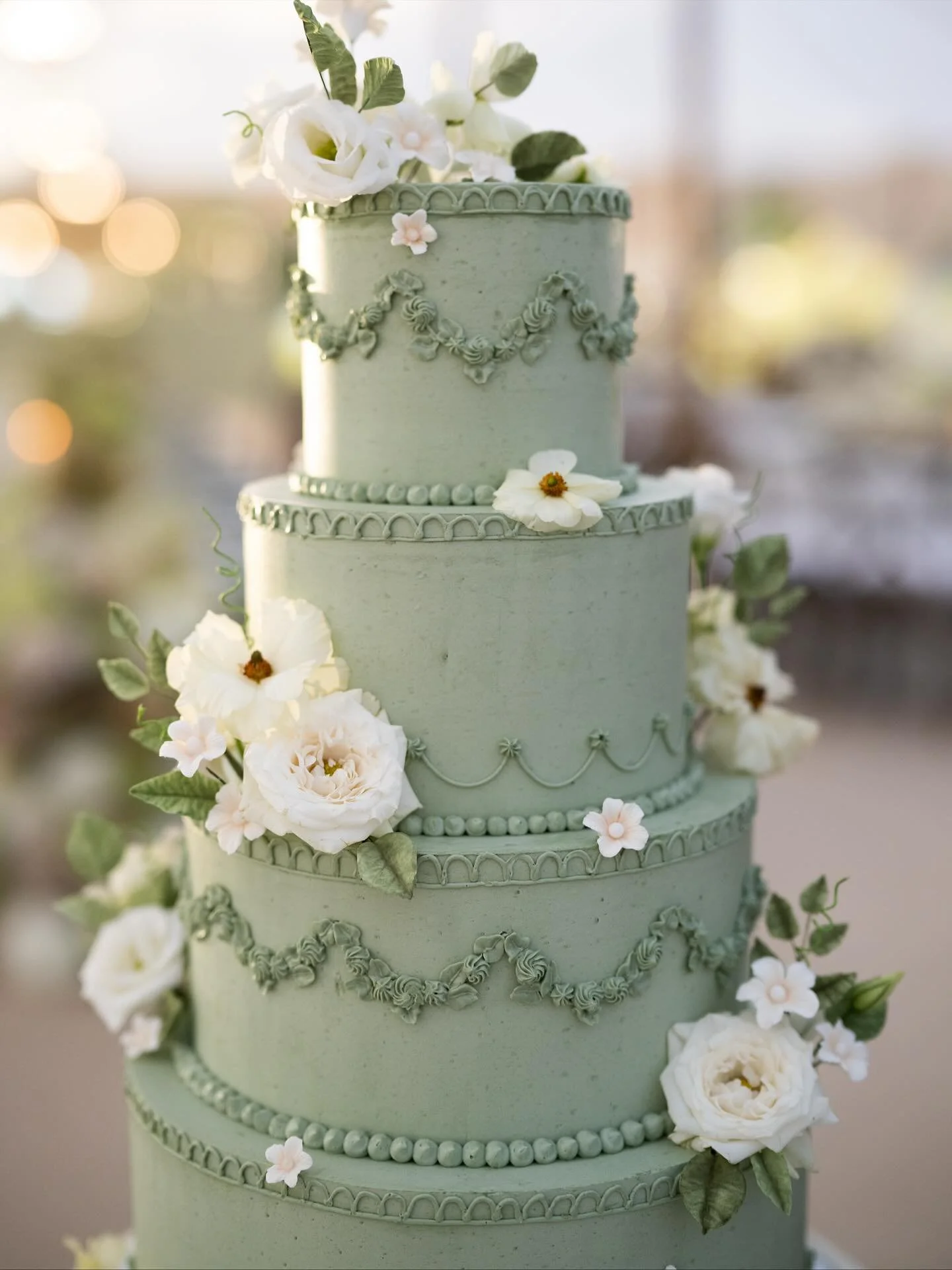 All the beautiful details for Anna + Joey! 

✨
@forloveoflove
@awoodfintista 
@monarchflower.farm 
@jeffreycgleason