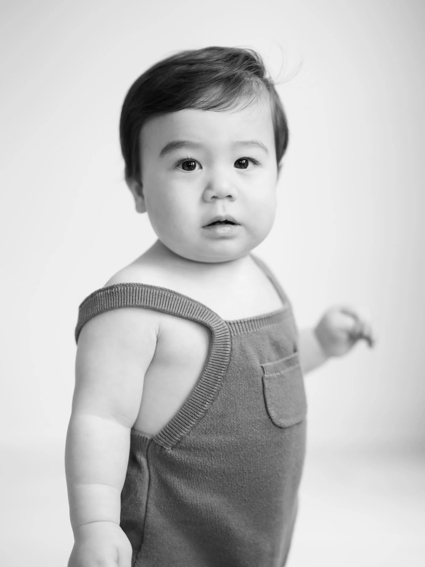 Heirloom portrait sessions now available at the Belmont studio 🥰 @_csdunn