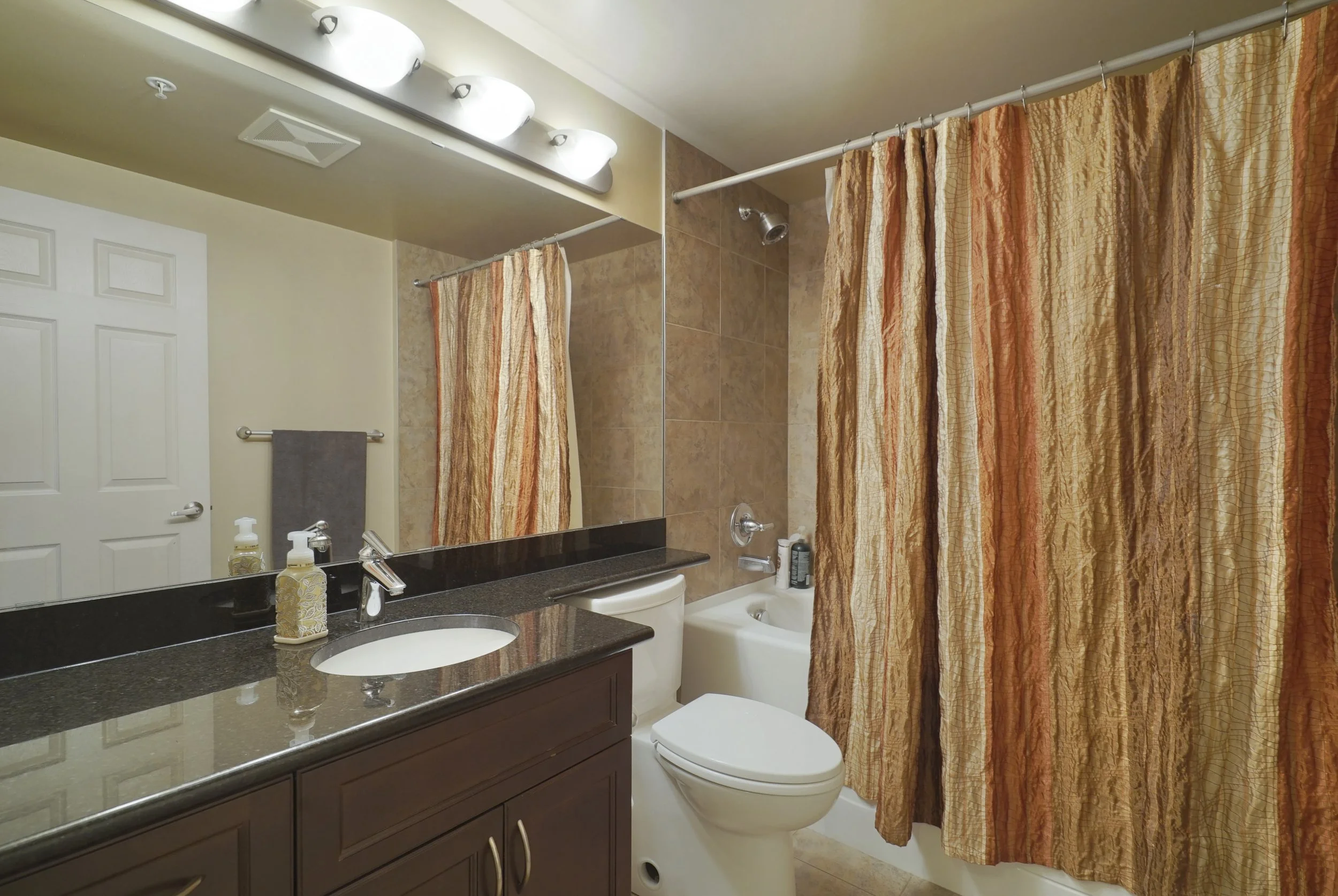 Second Bathroom 1 .JPG
