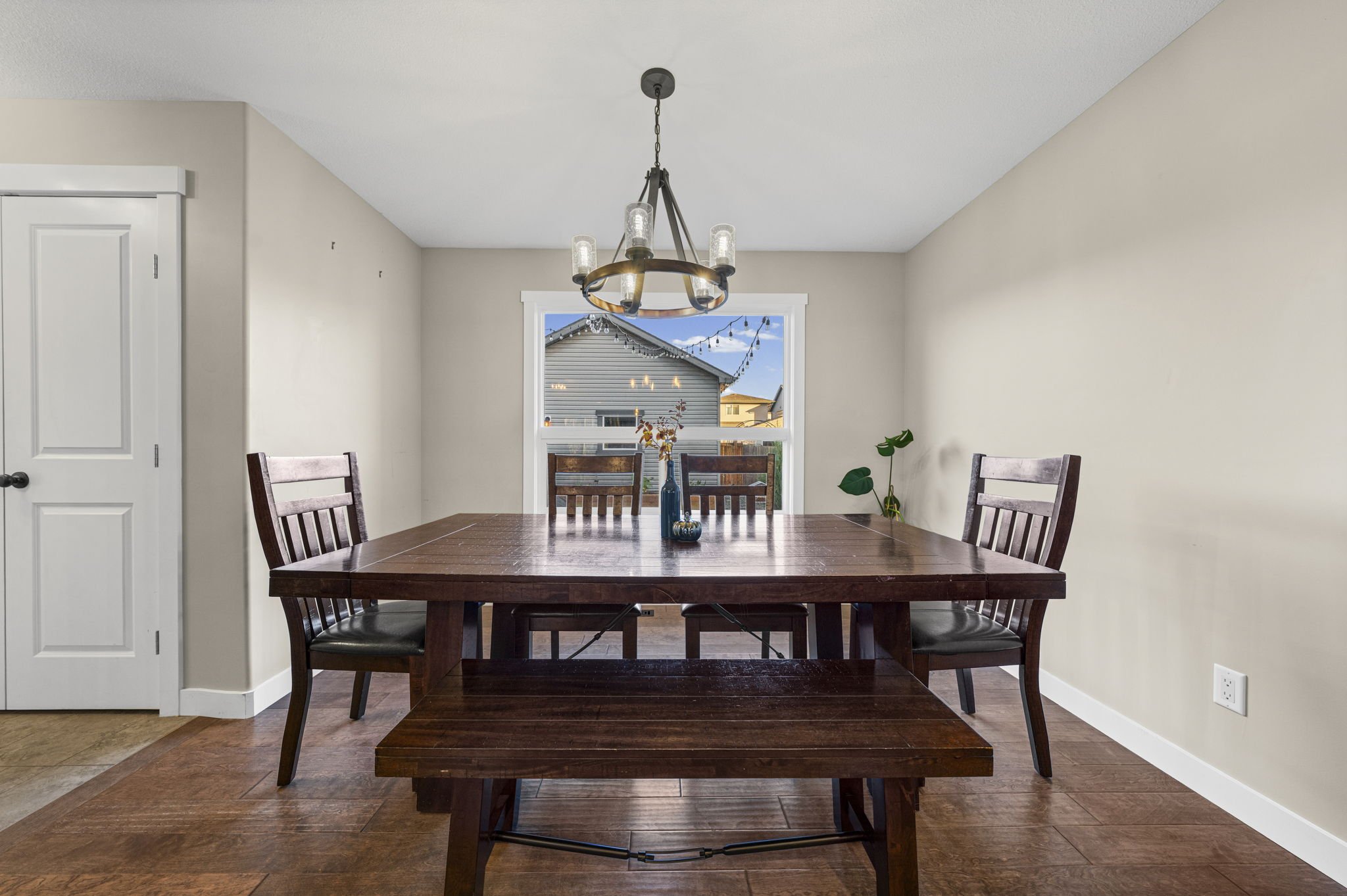 09 - Dining Area.jpg