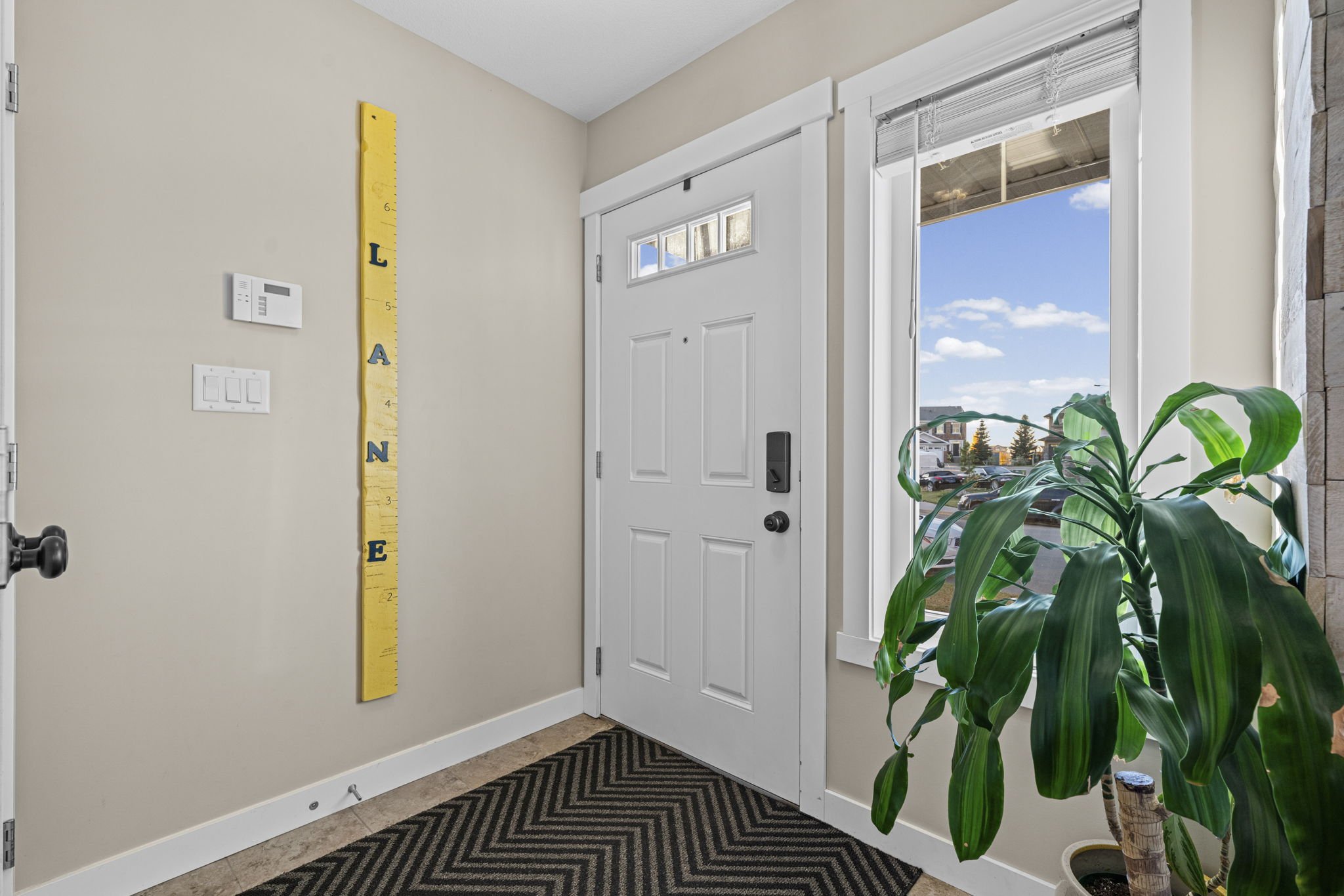 14 - Foyer Front Door.jpg