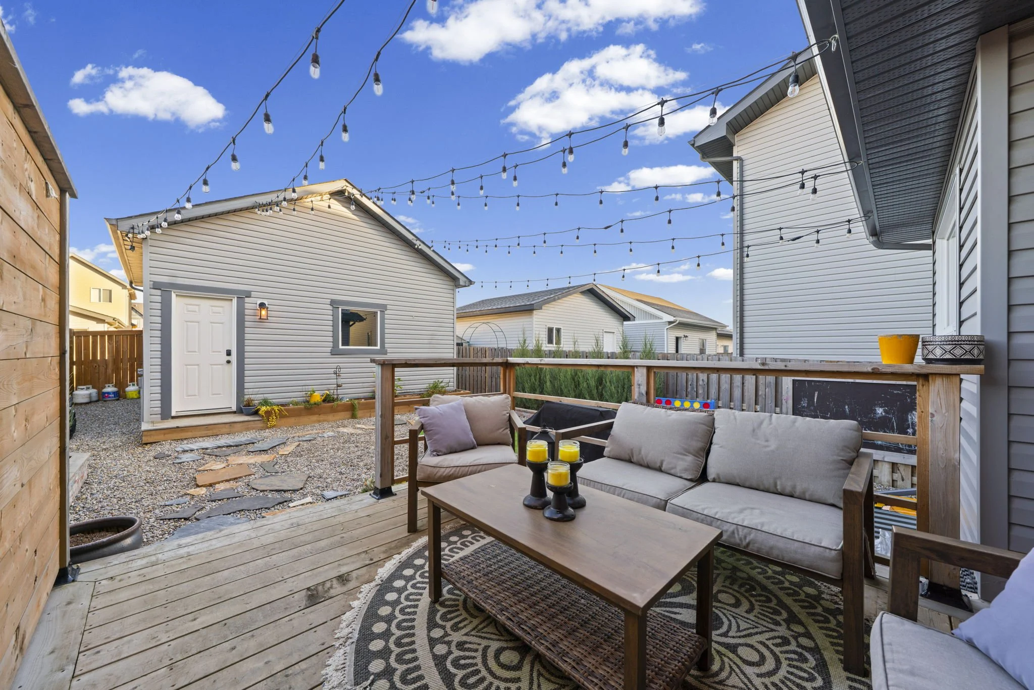 38 - Deck Facing Garage.jpg