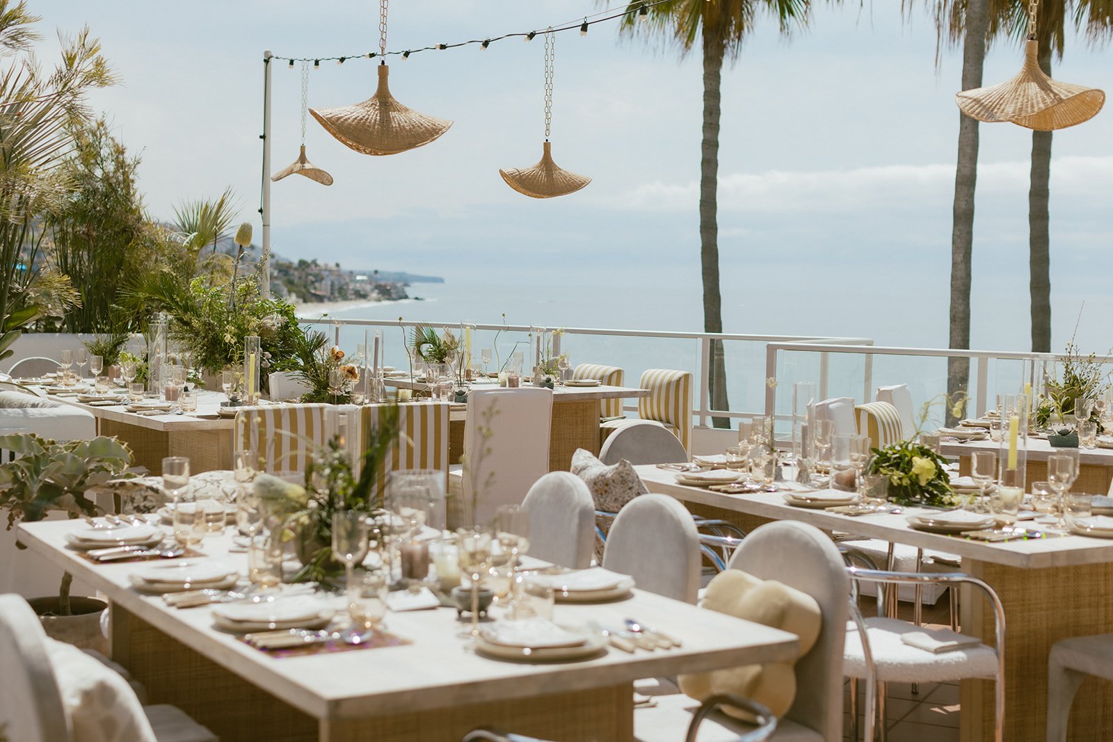 April 2026 | Casa Loma Beach House