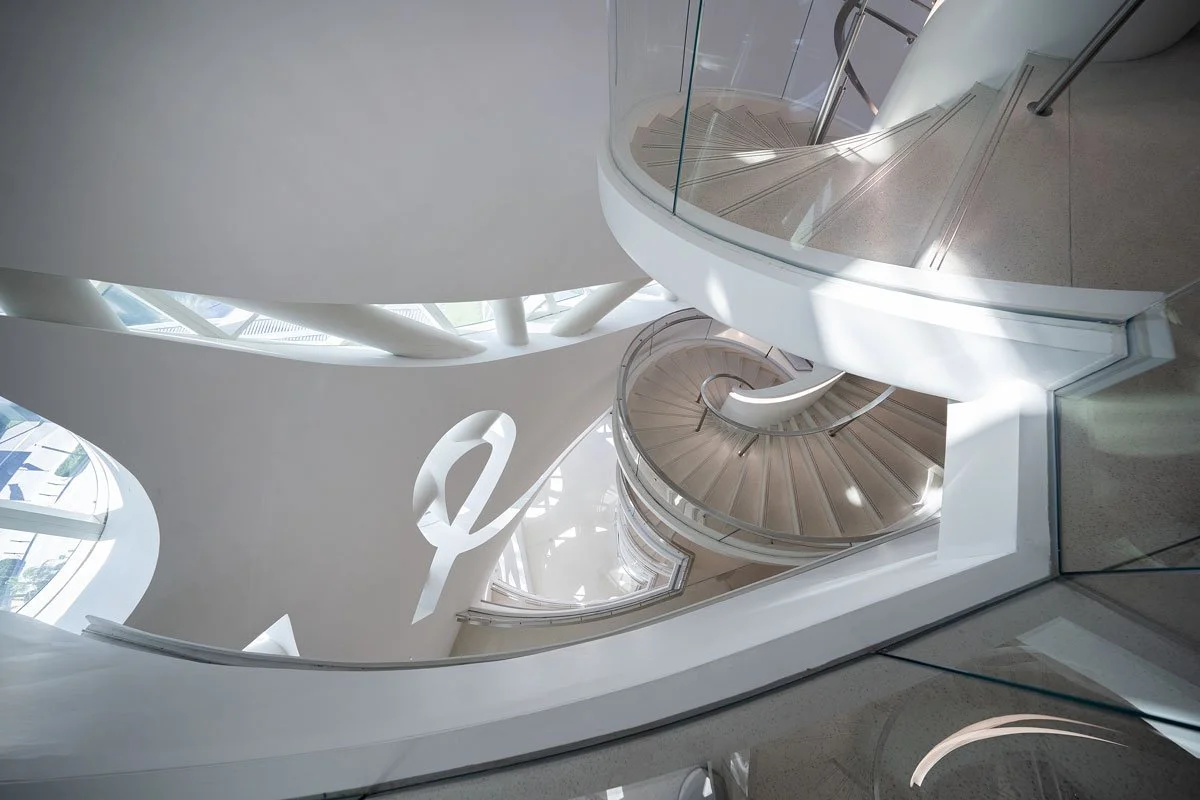 Dubai scala museo del futuro