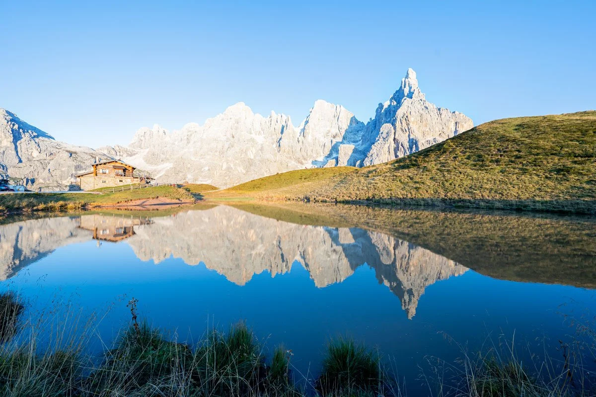 Baita-Segantini-Trentino-pale-di-San-Martino.jpg