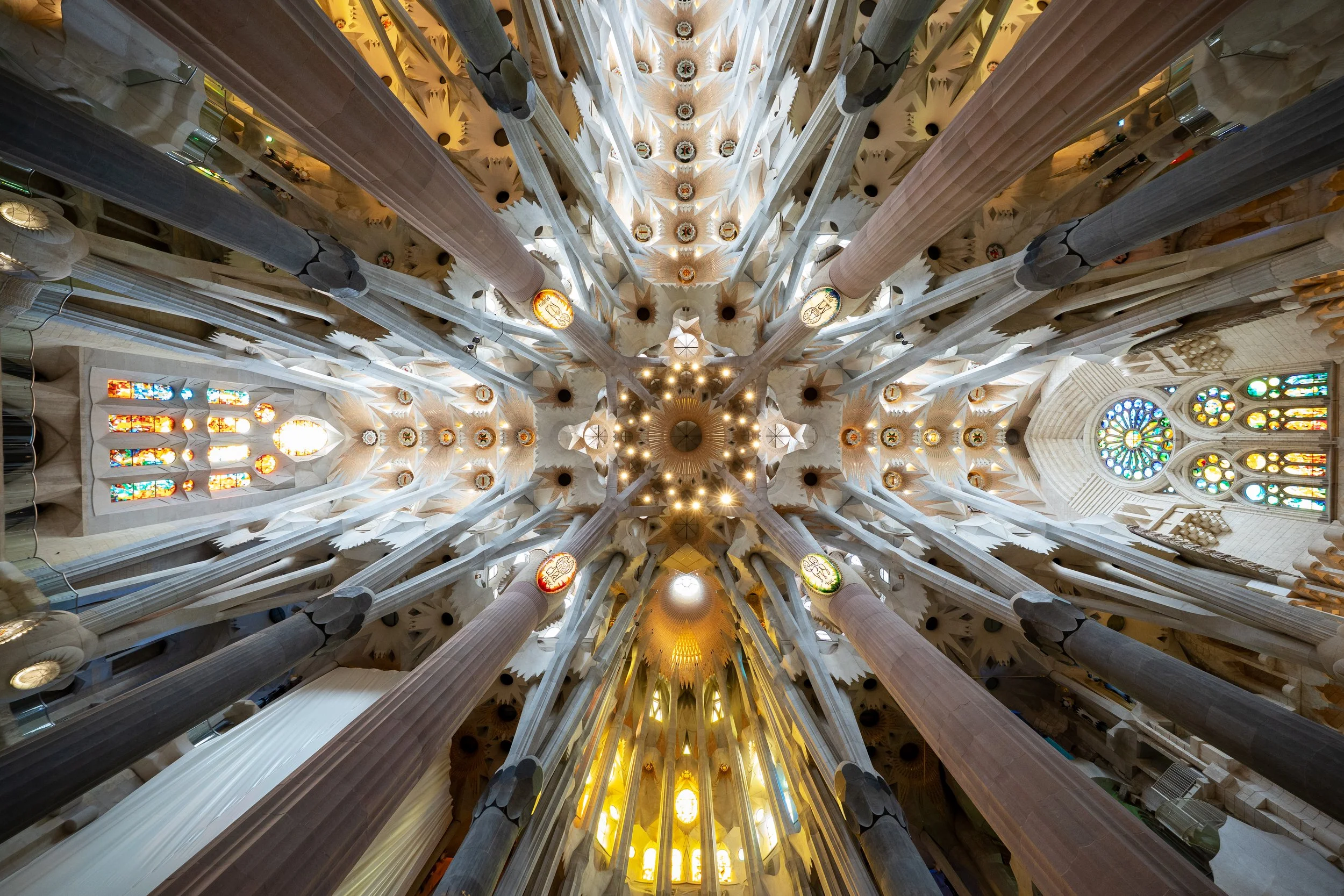 Sagrada Familia - Barcellona - Internal part of the naves with spectacular windows and columns