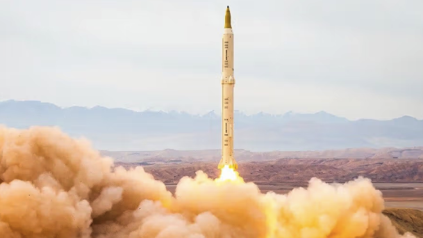 Ongebruikelijke Iraanse Luchtactiviteit: Westerse Inlichtingendiensten slaan Alarm